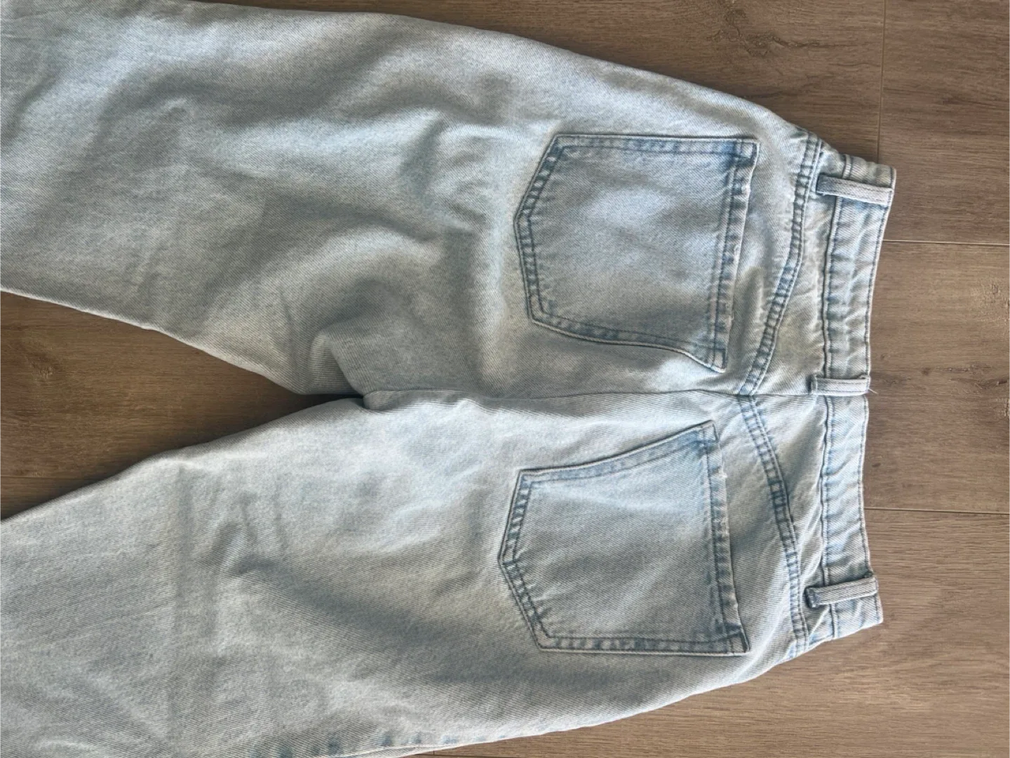Bershka Distressed Mom Jeans 26 / XS / Small image indicator(9)