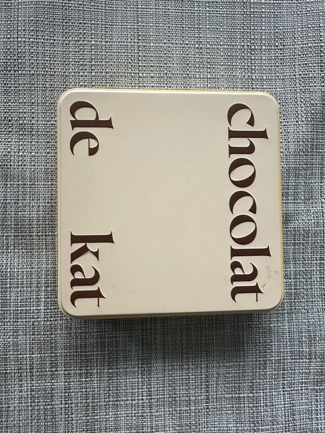 de kat chocolat Tin Box thumbnail