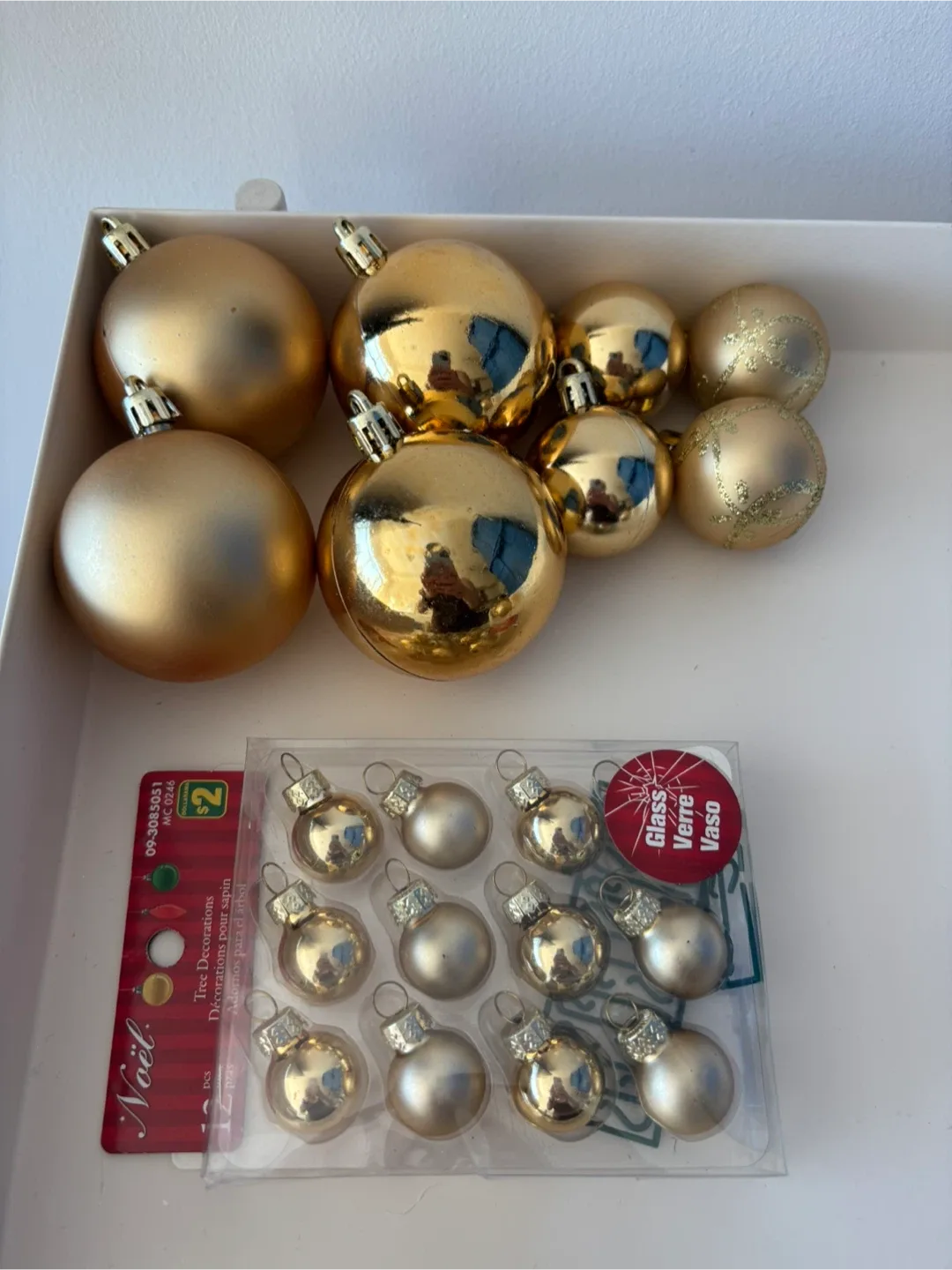 Gold Christmas tree Ornaments - Set of 20 round glitter gold thumbnail
