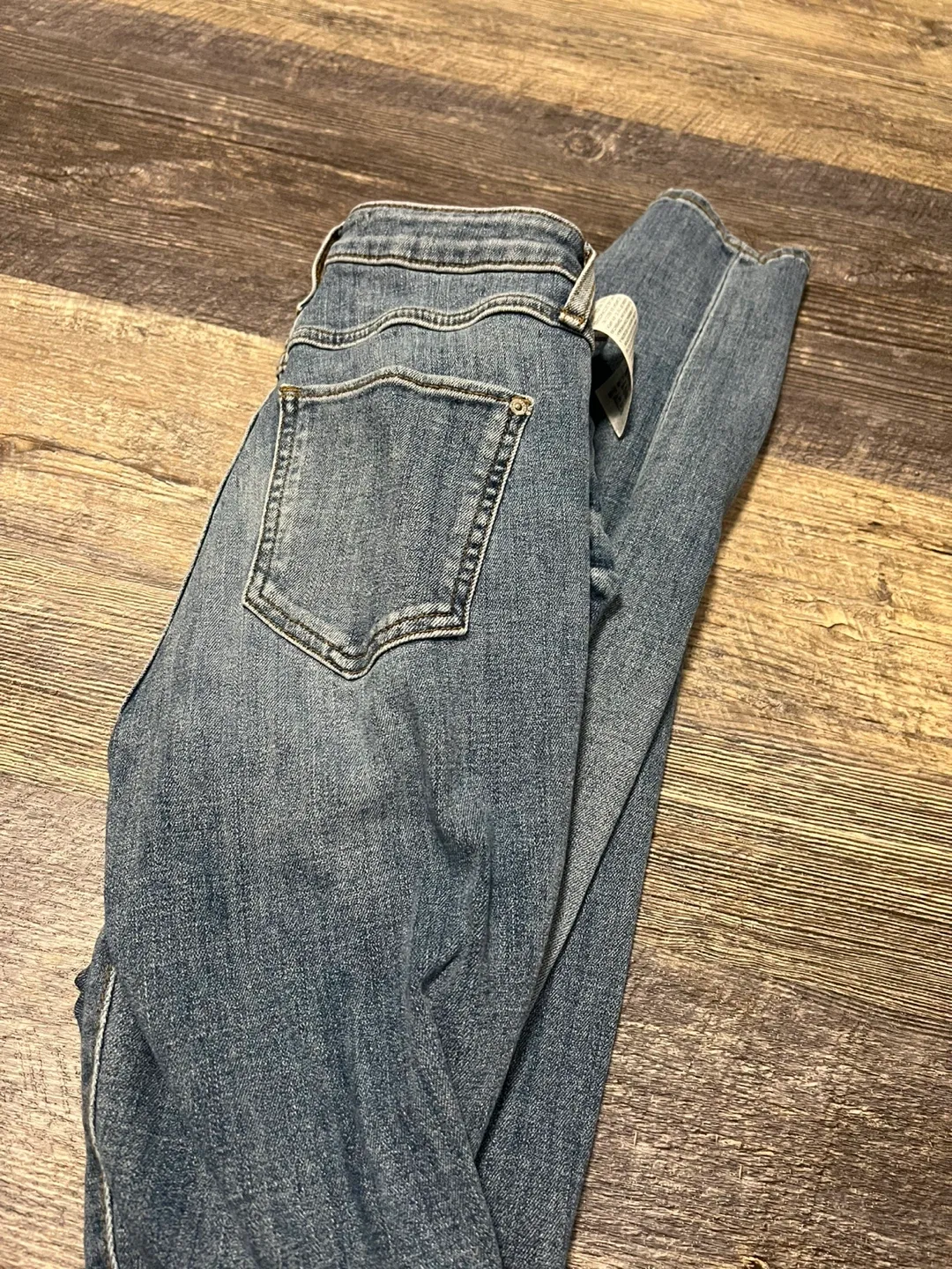 Guess 1981 Skinny Jeans - Size 24 thumbnail