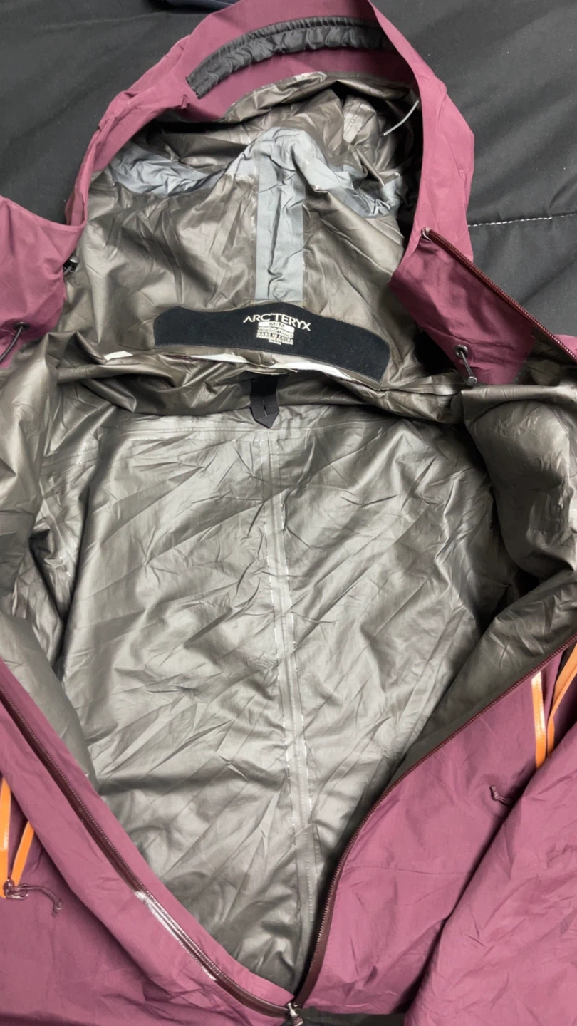 Arc'teryx Gore-Tex Women's Jacket - Size M - photo 3