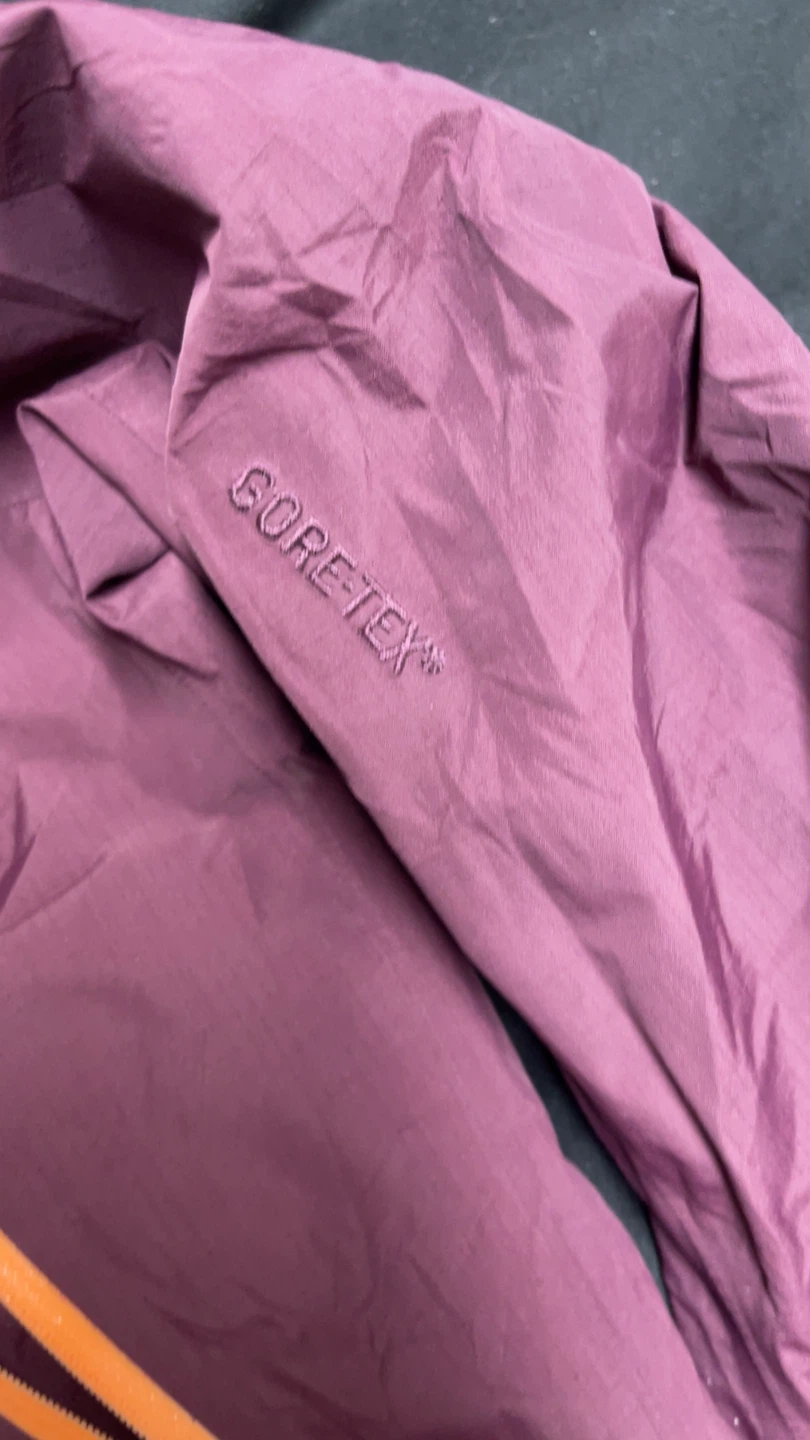 Arc'teryx Gore-Tex Women's Jacket - Size M - photo 4