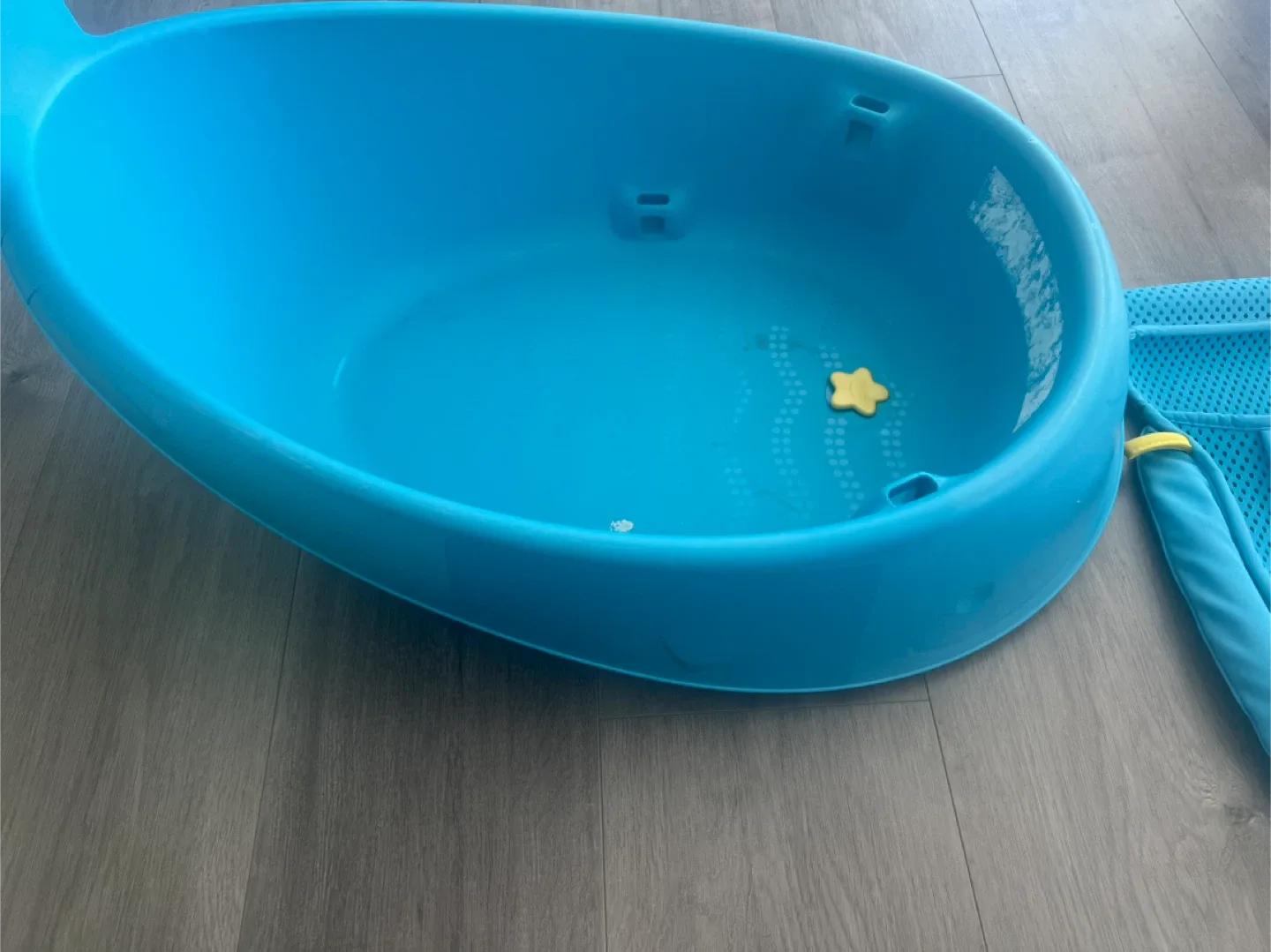 Skip Hop Moby Smart Sling 3-Stage Bathtub image indicator(8)