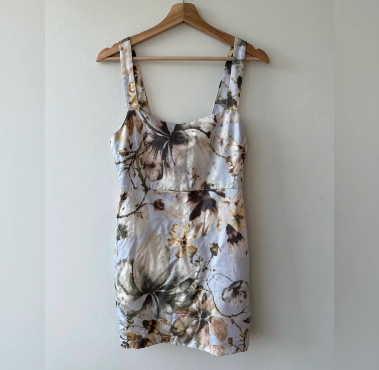 Babaton 90’s Midi Dress image indicator(2)