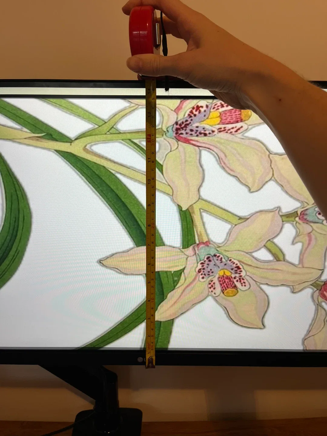 LG 27" Monitor with Ergo Stand image indicator(6)