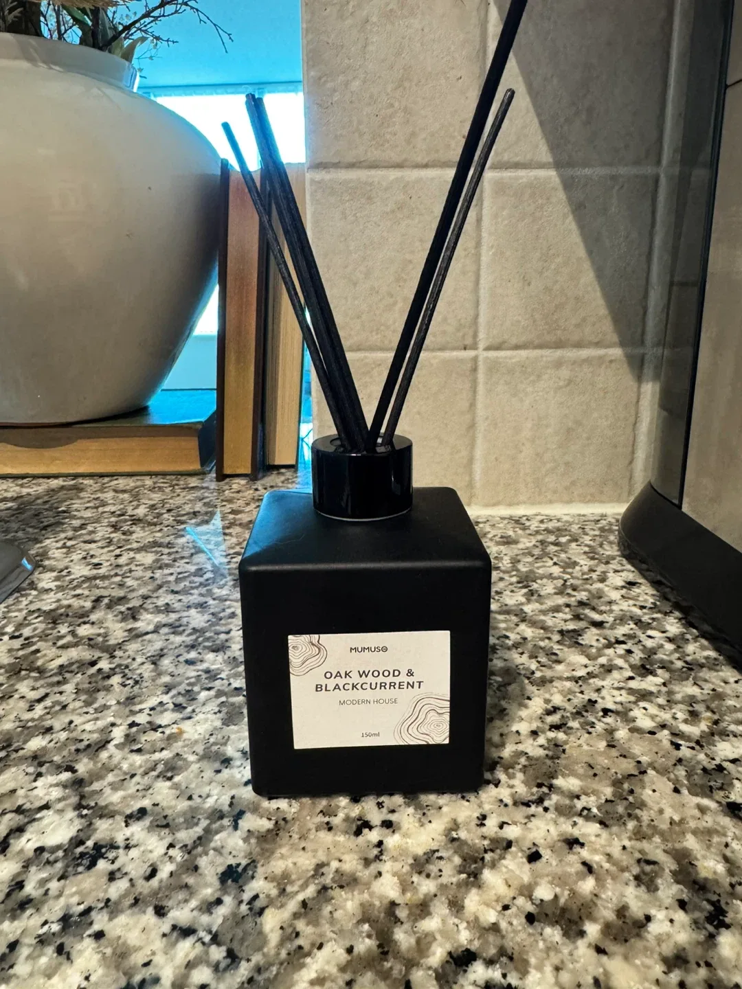 Mumuso Oak Wood & Blackcurrant Reed Diffuser thumbnail