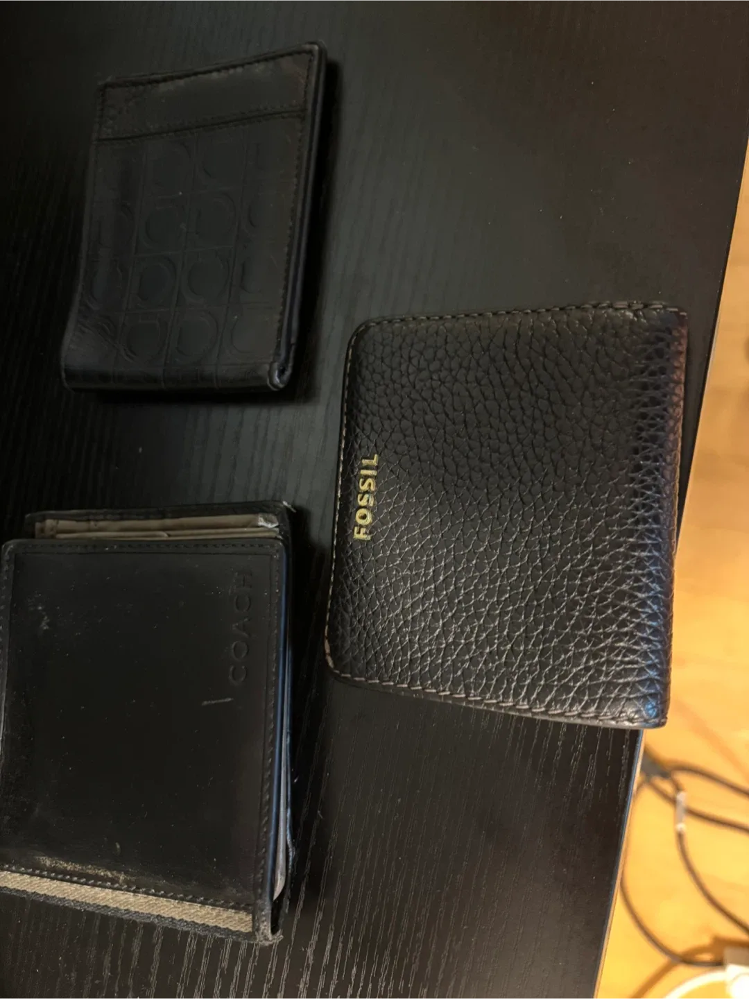 Giving away wallets thumbnail