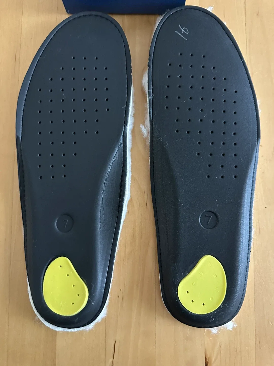 Blundstone Sheepskin Footbed - Size 7 - NEW image indicator(4)