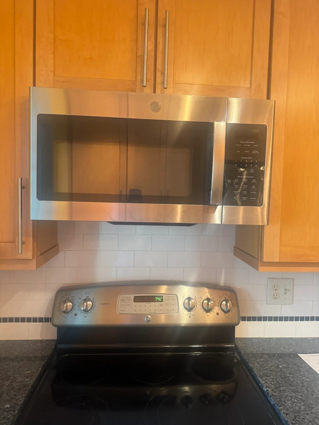GE Microwave Oven
