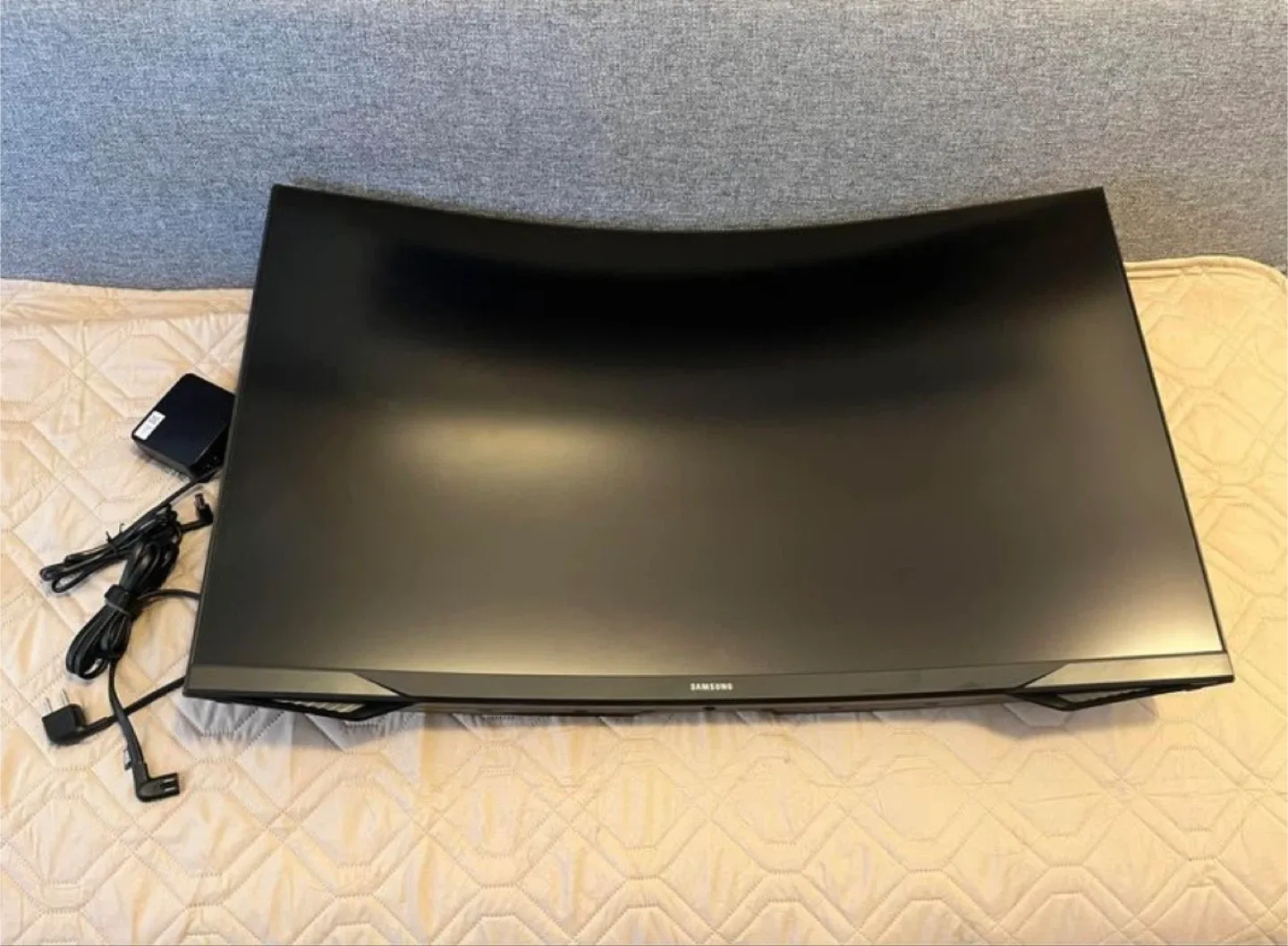 Samsung Curved Monitor image indicator(8)