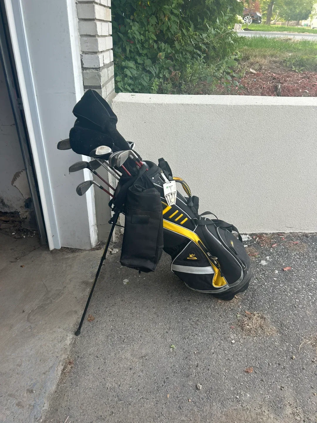 Cobra Golf Club Set with Bag image indicator(5)