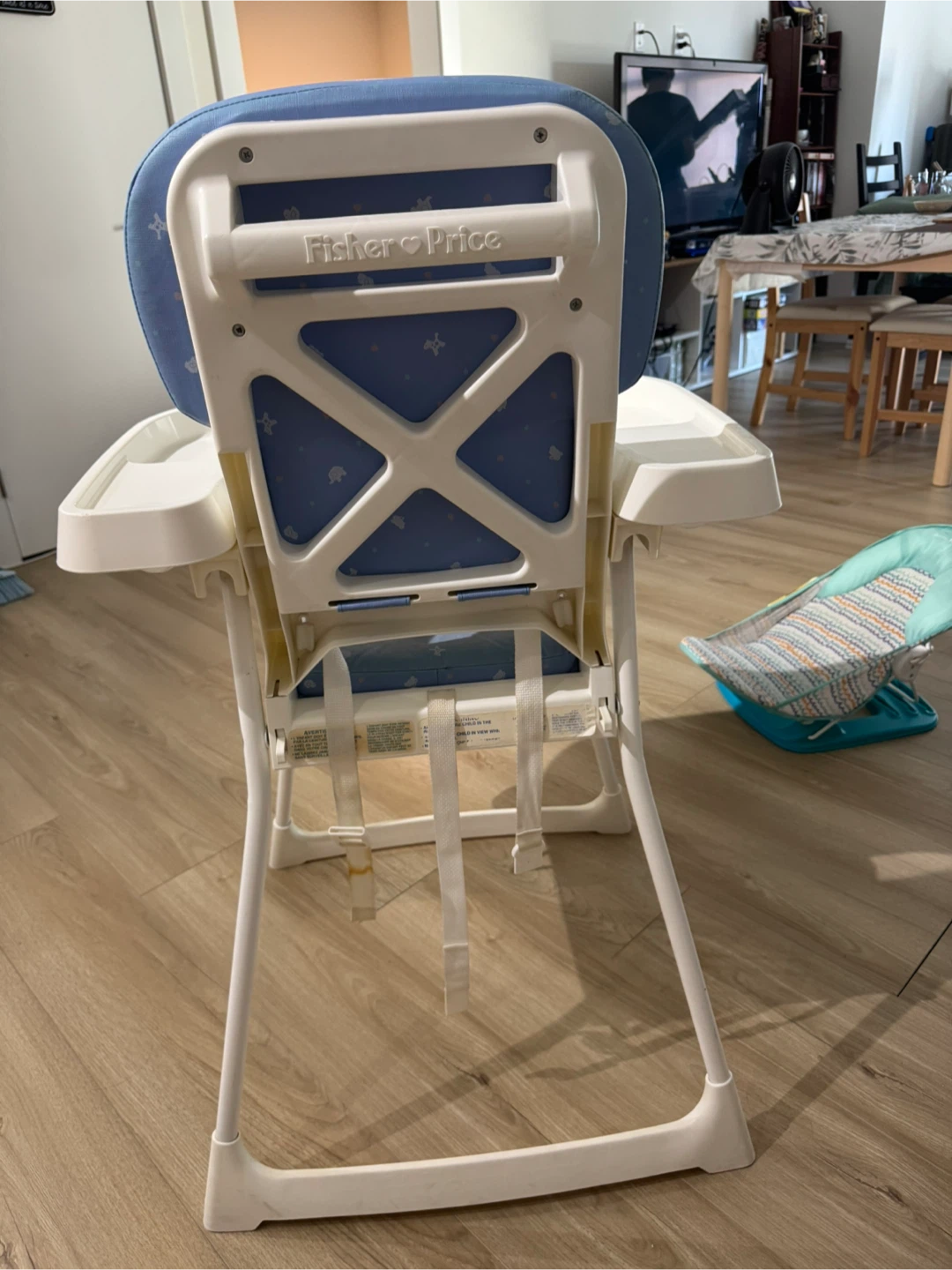 Summer Infant Soothe & Relax and Fisher-Price High Chair - photo 3