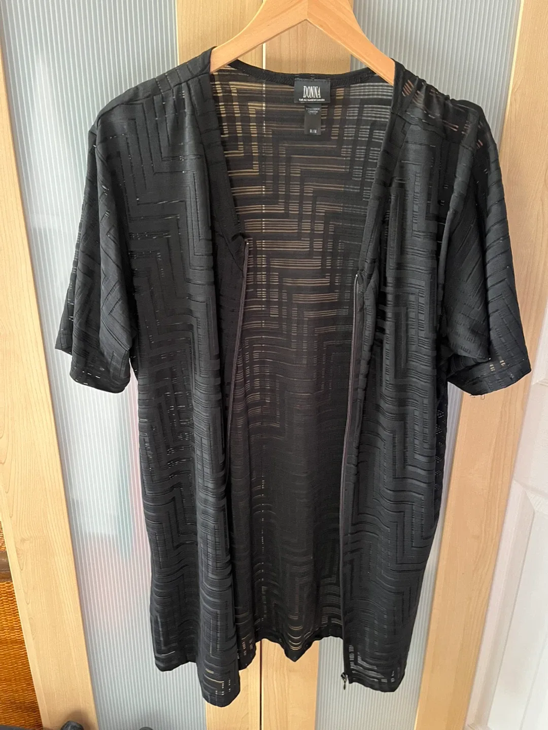 Donna Black Cover-Up - Size M, made in Canada image indicator(2)