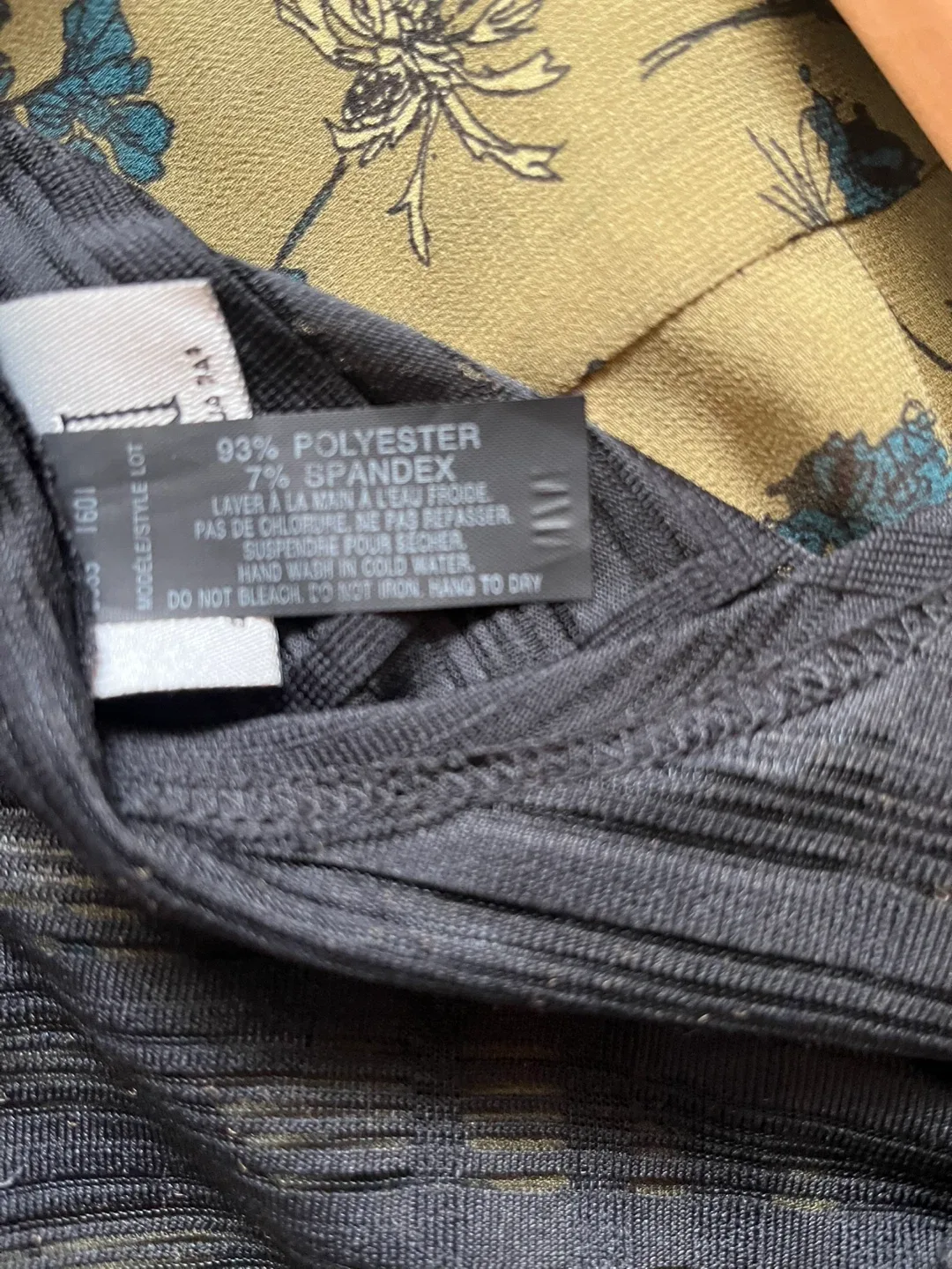 Donna Black Cover-Up - Size M, made in Canada image indicator(5)