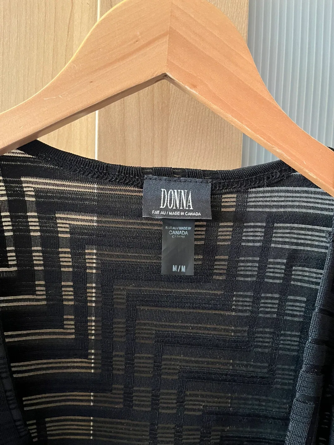 Donna Black Cover-Up - Size M, made in Canada image indicator(4)