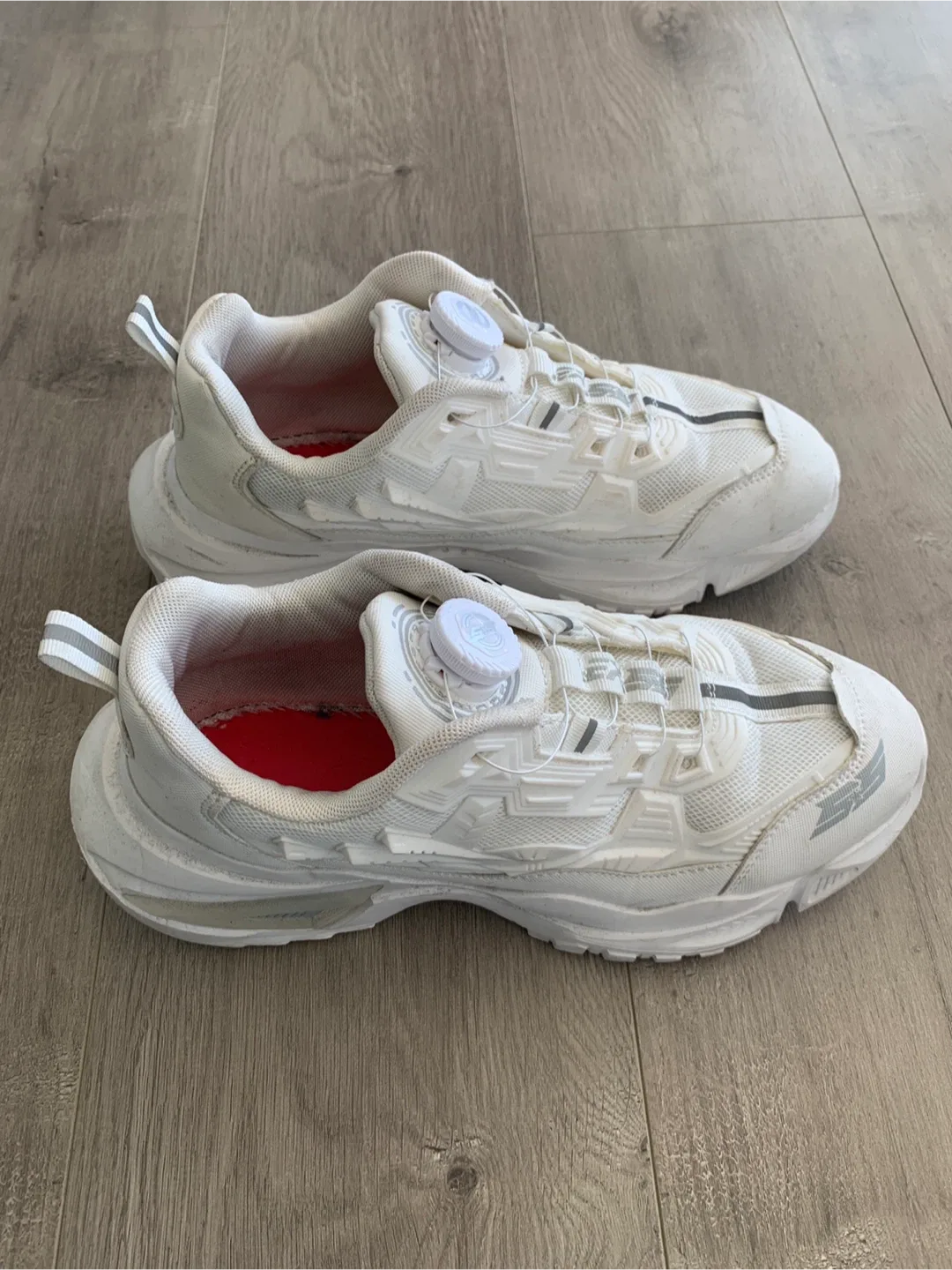 EXSS SS  White Sneakers size 42 image indicator(2)