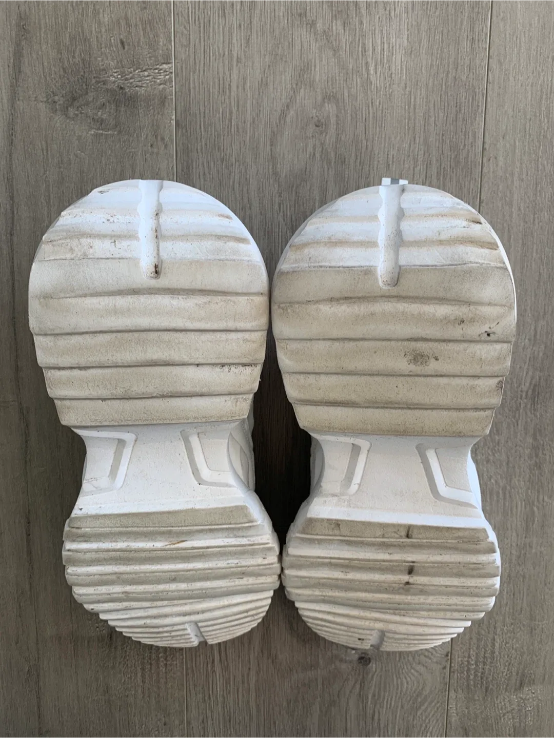 EXSS SS  White Sneakers size 42 image indicator(9)