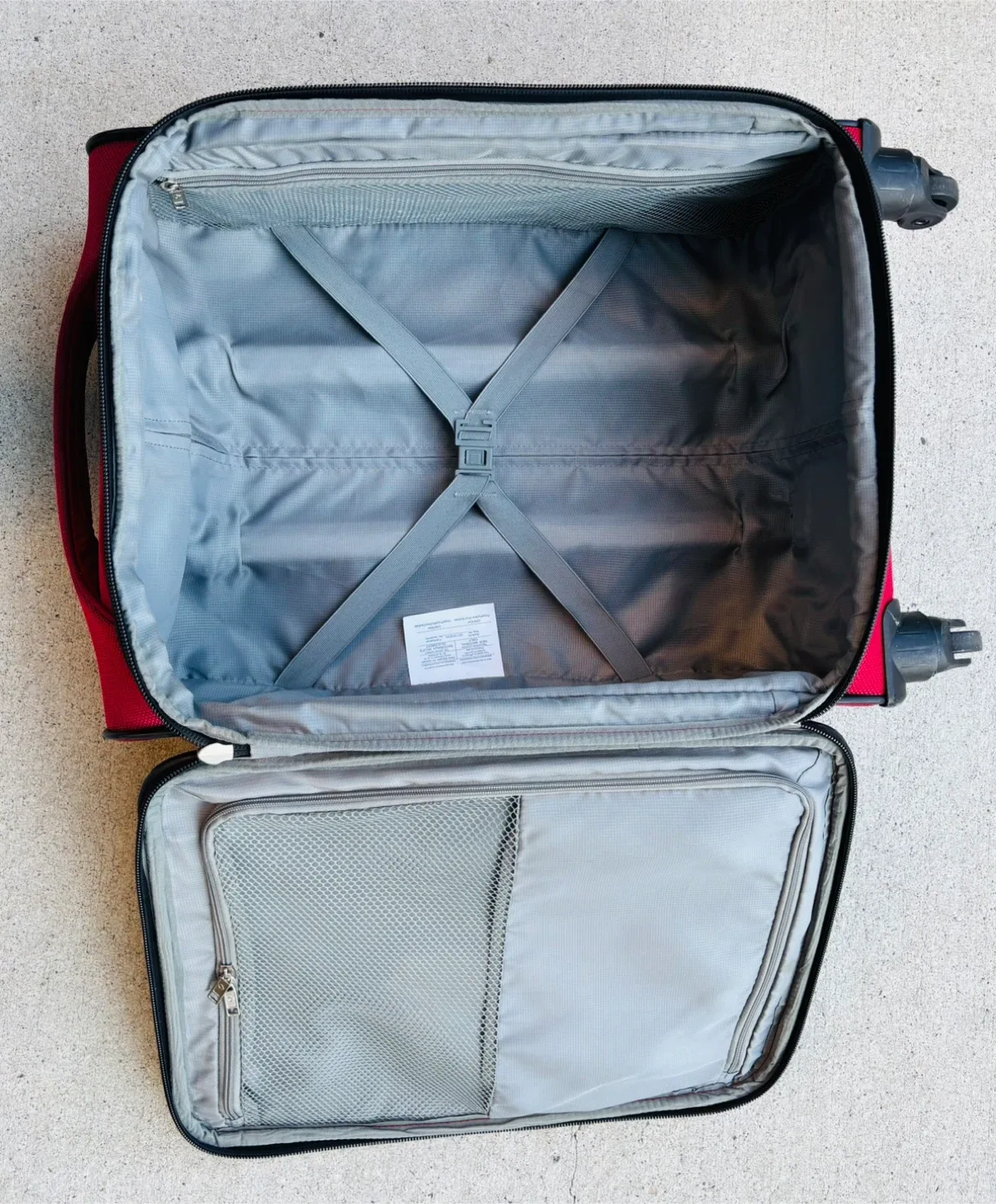 Samsonite Expandable Red Carry-On Suitcase image indicator(7)