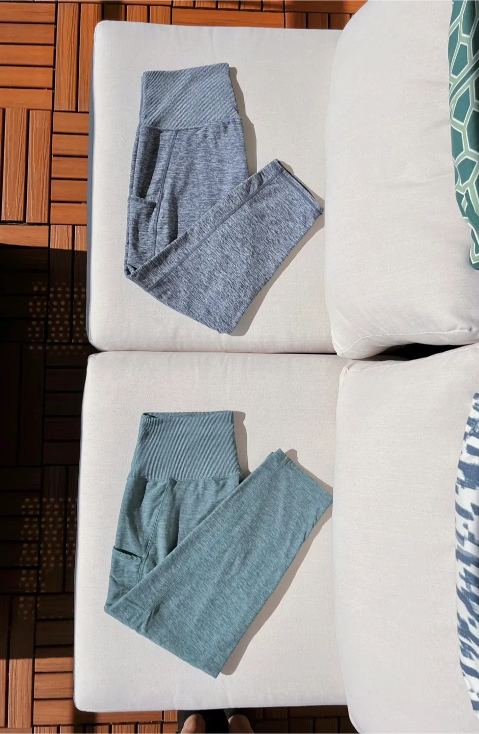 Kirkland Signature Leggings - Size L thumbnail