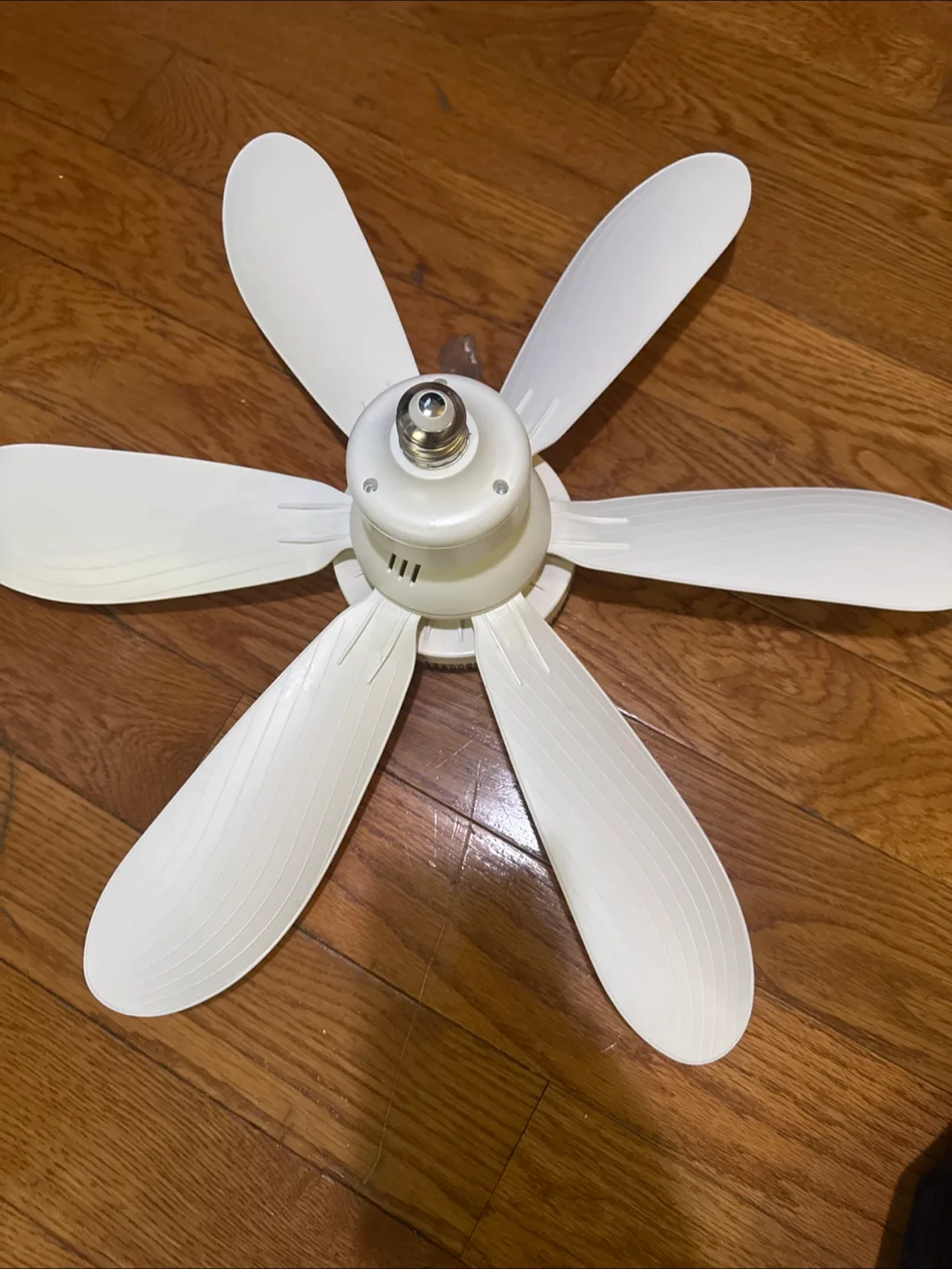 FLOWER Fan Light - Ceiling Fan with Light image indicator(2)