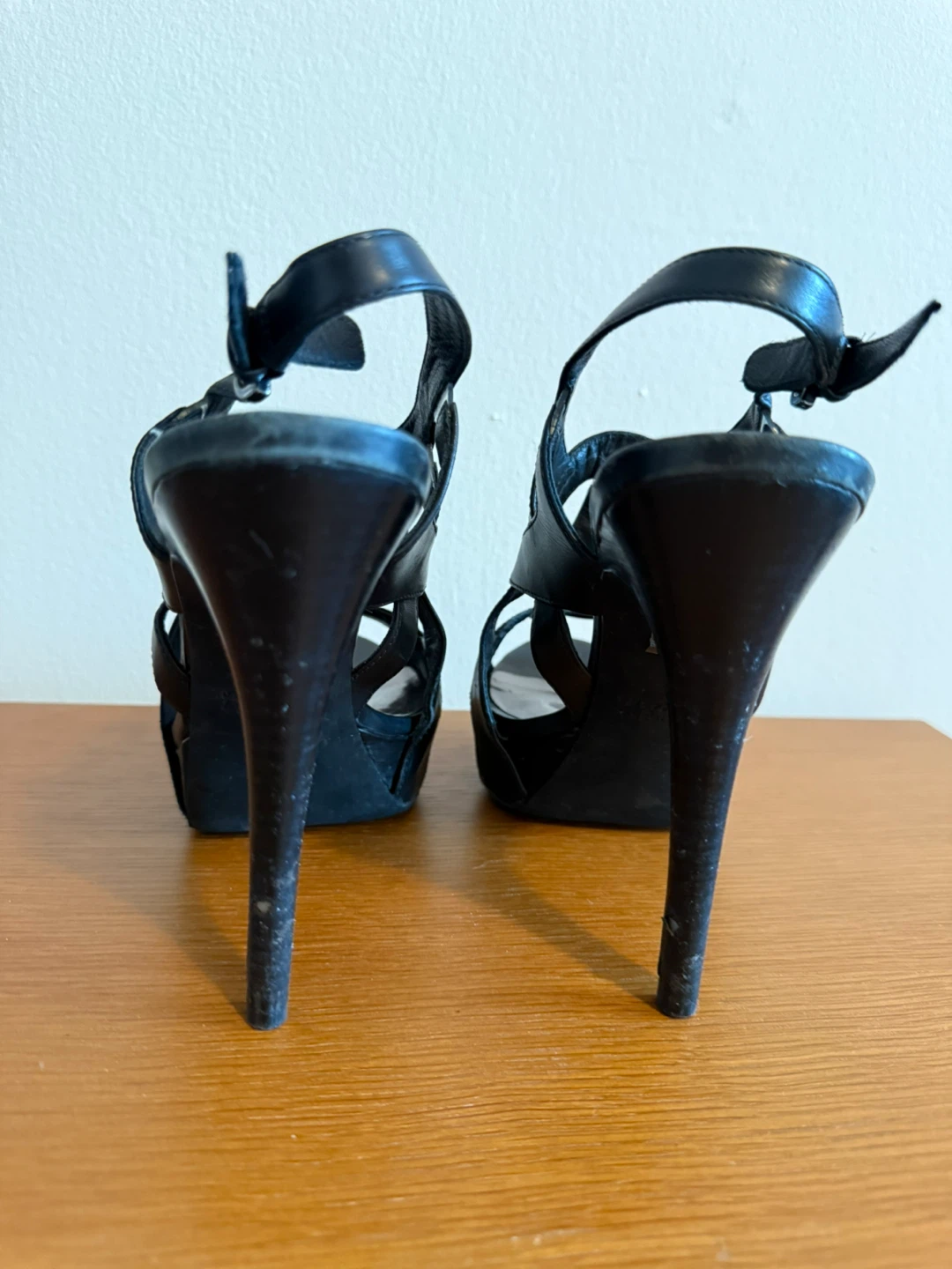 Guess by Marciano Black Heels Size 8 - photo 4
