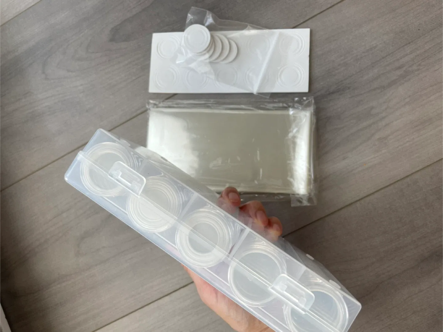 Coin and Bill Holders image indicator(2)