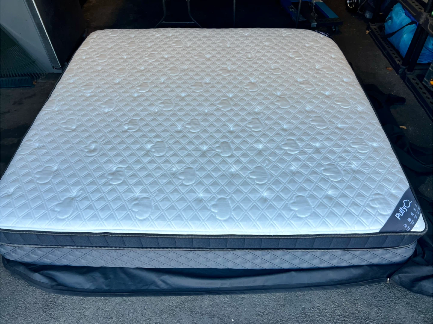 Puffy Royal Hybrid Mattress, King, Like New, Perfect Condition