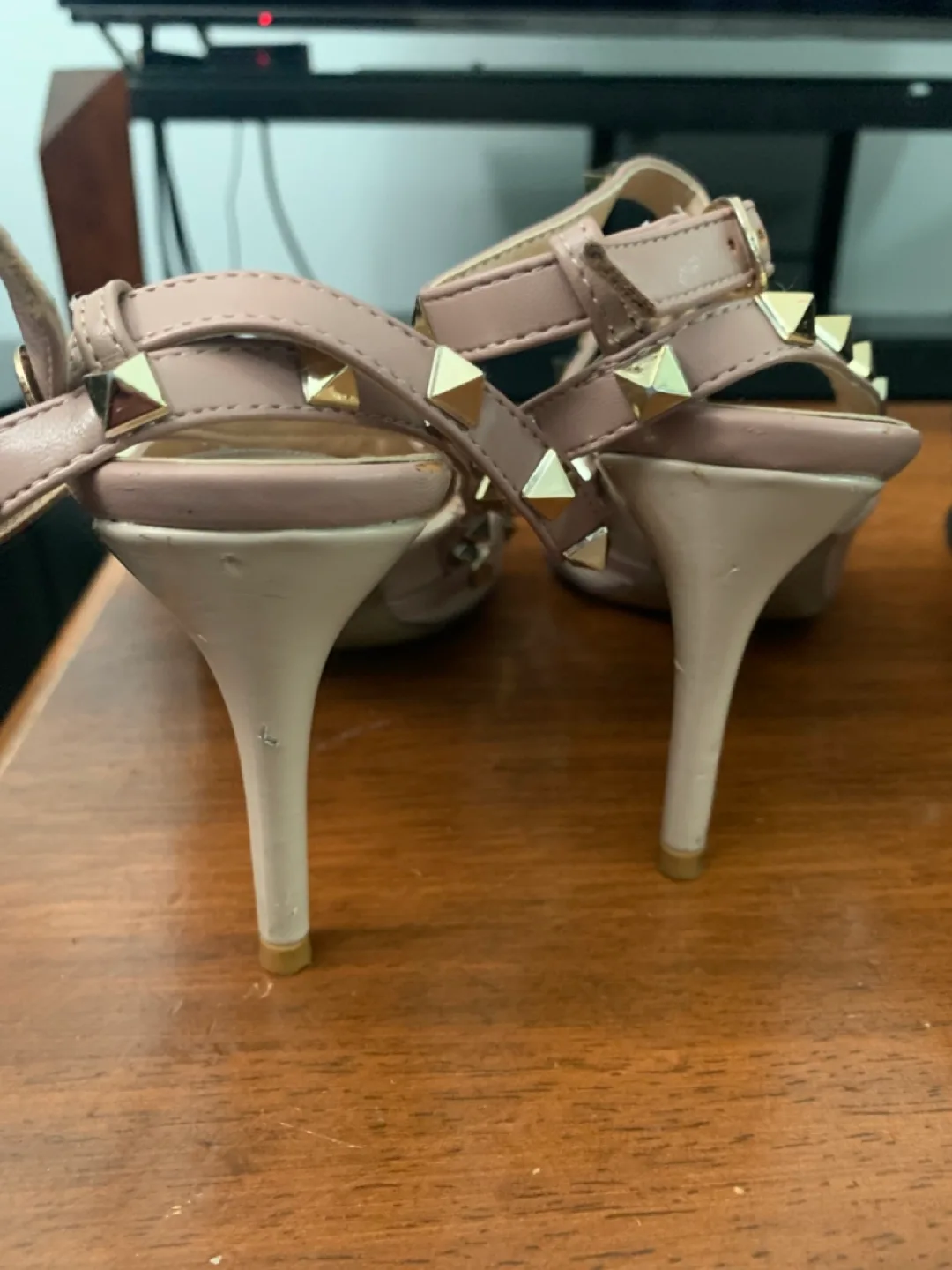 Valentino Garavani Rockstud Heels - Size 39 image indicator(4)