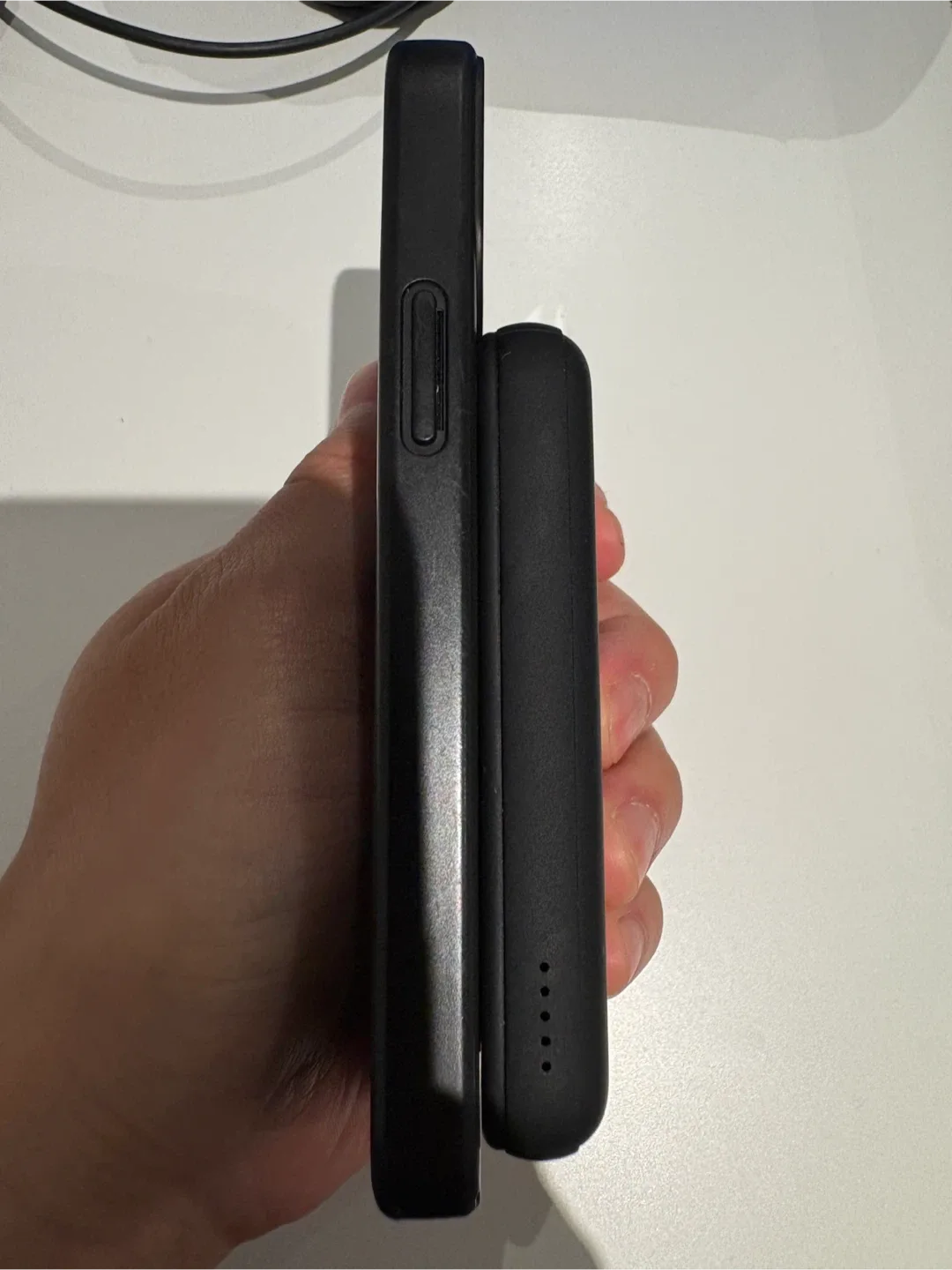 Merkury Innovations BOLT 10,000mAh Power Bank - Black image indicator(5)