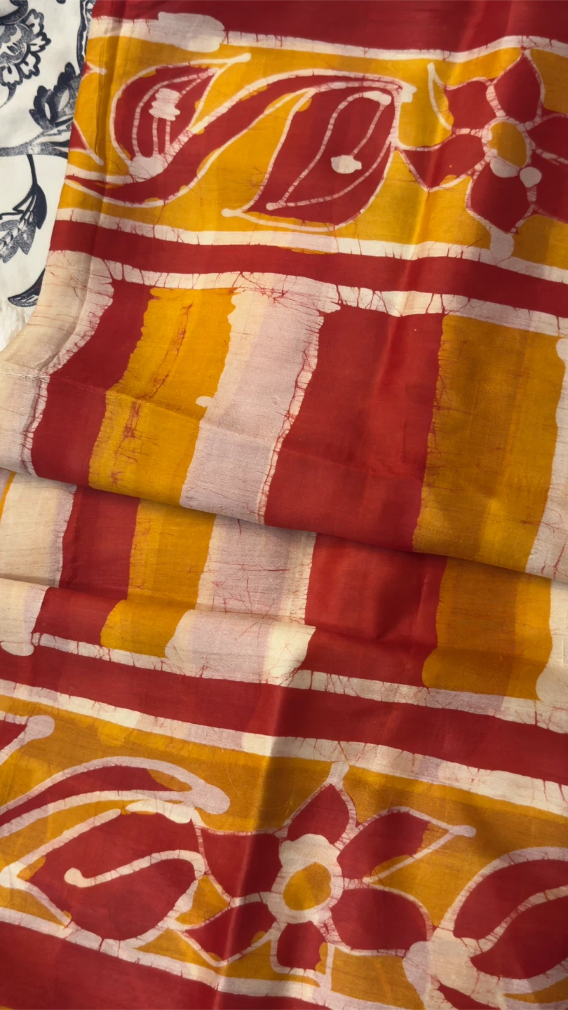 Red & Yellow Floral Print Saree - photo 2