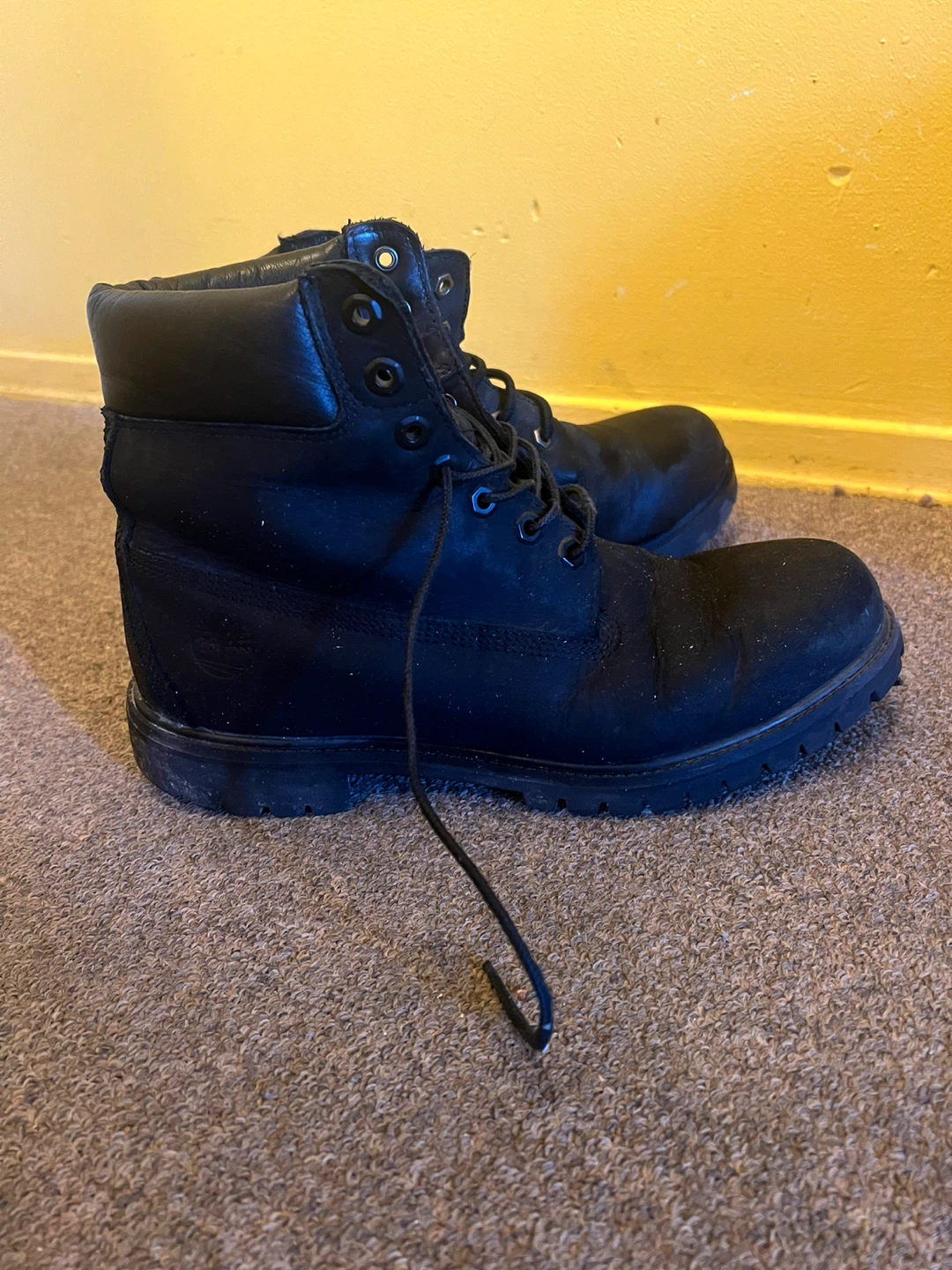 Men’s Size 11 Black Timberland Boots - photo 4
