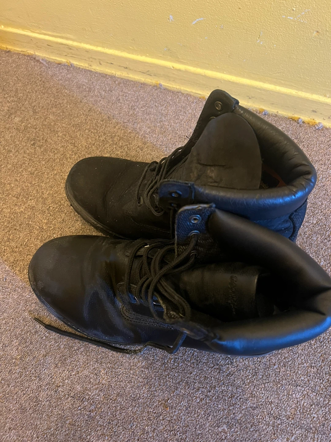 Men’s Size 11 Black Timberland Boots - photo 3