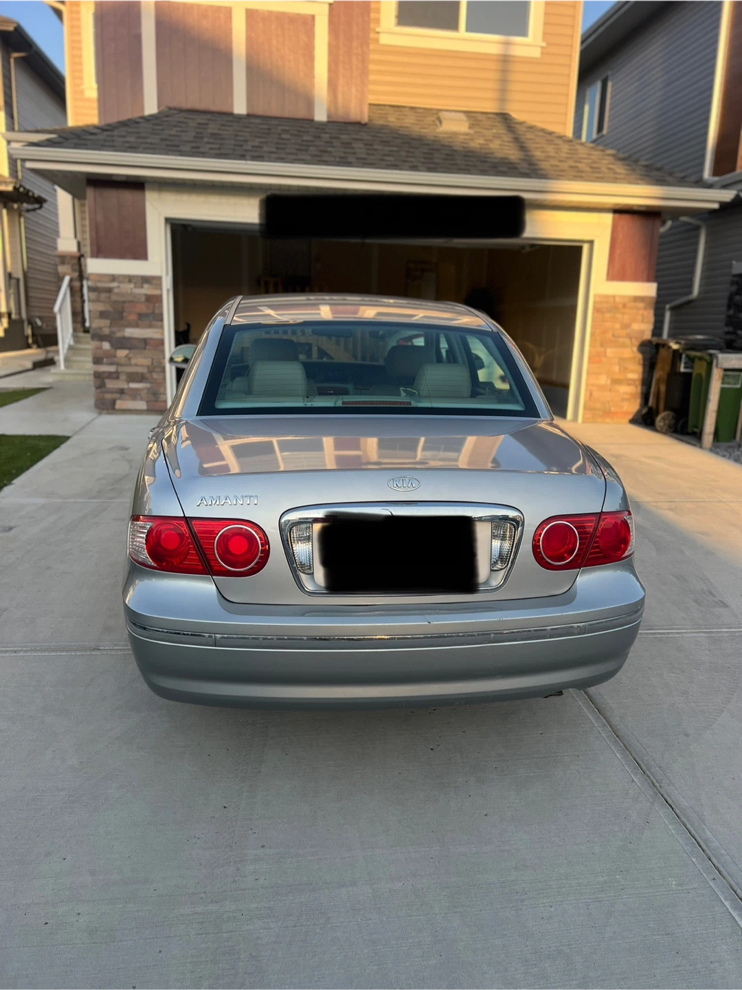 Kia Amanti Silver Sedan Car 2004 Model | Moving Out Sale - photo 4