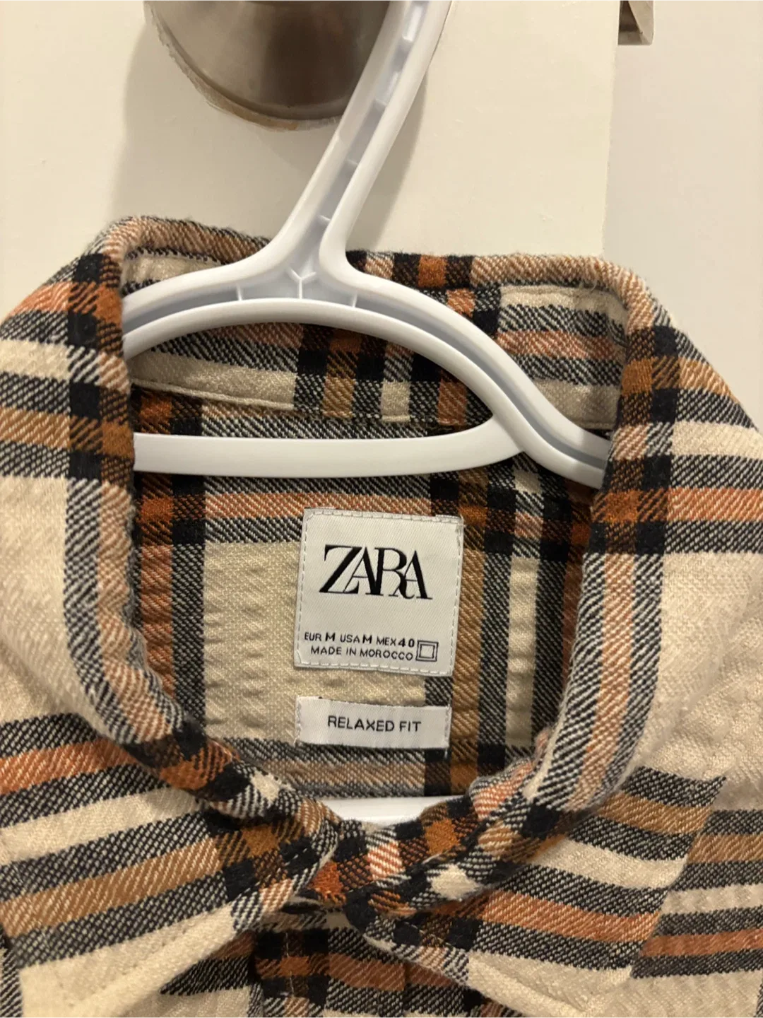 Zara Plaid Flannel Shirts - Size M image indicator(2)