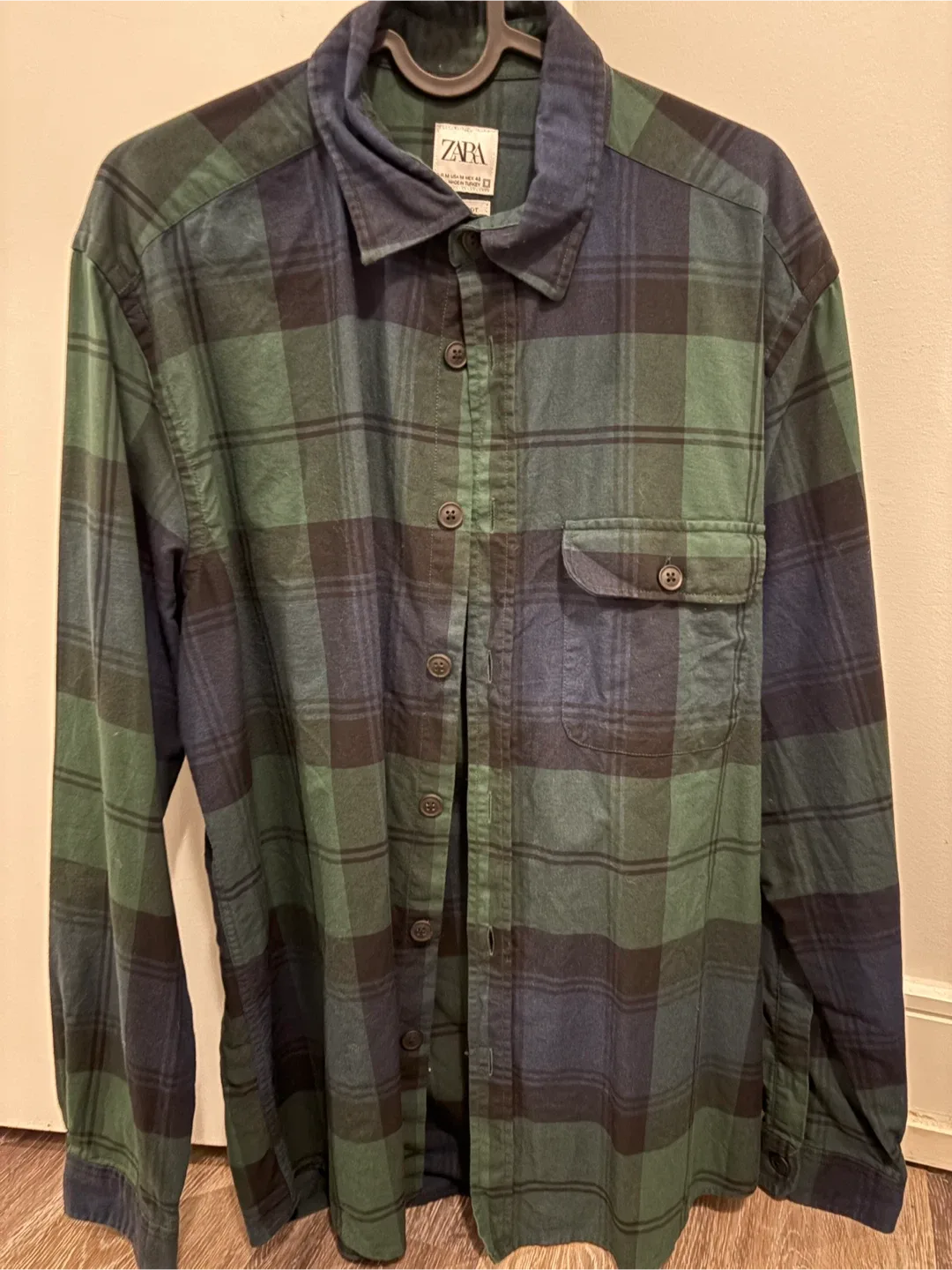 Zara Plaid Flannel Shirts - Size M image indicator(5)
