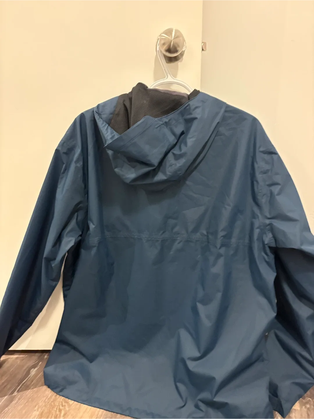 Decathlon Quechua XL Blue Rain Jacket image indicator(3)