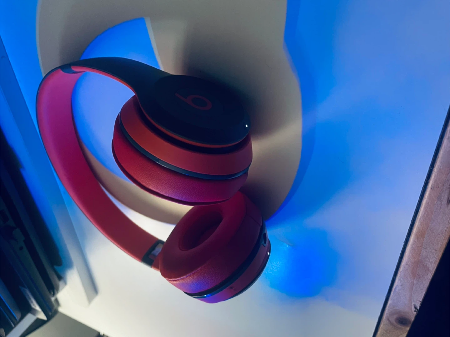 Beats Solo 3 Wireless Headphones - Matte Grey/Soft Red - photo 5