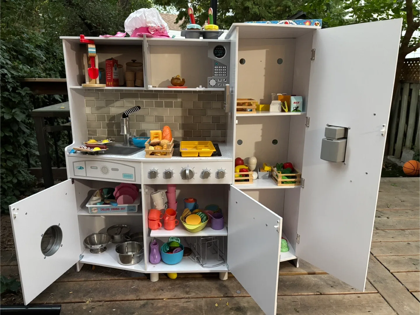 KidKraft Grand Gourmet Corner Kitchen Playset image indicator(3)