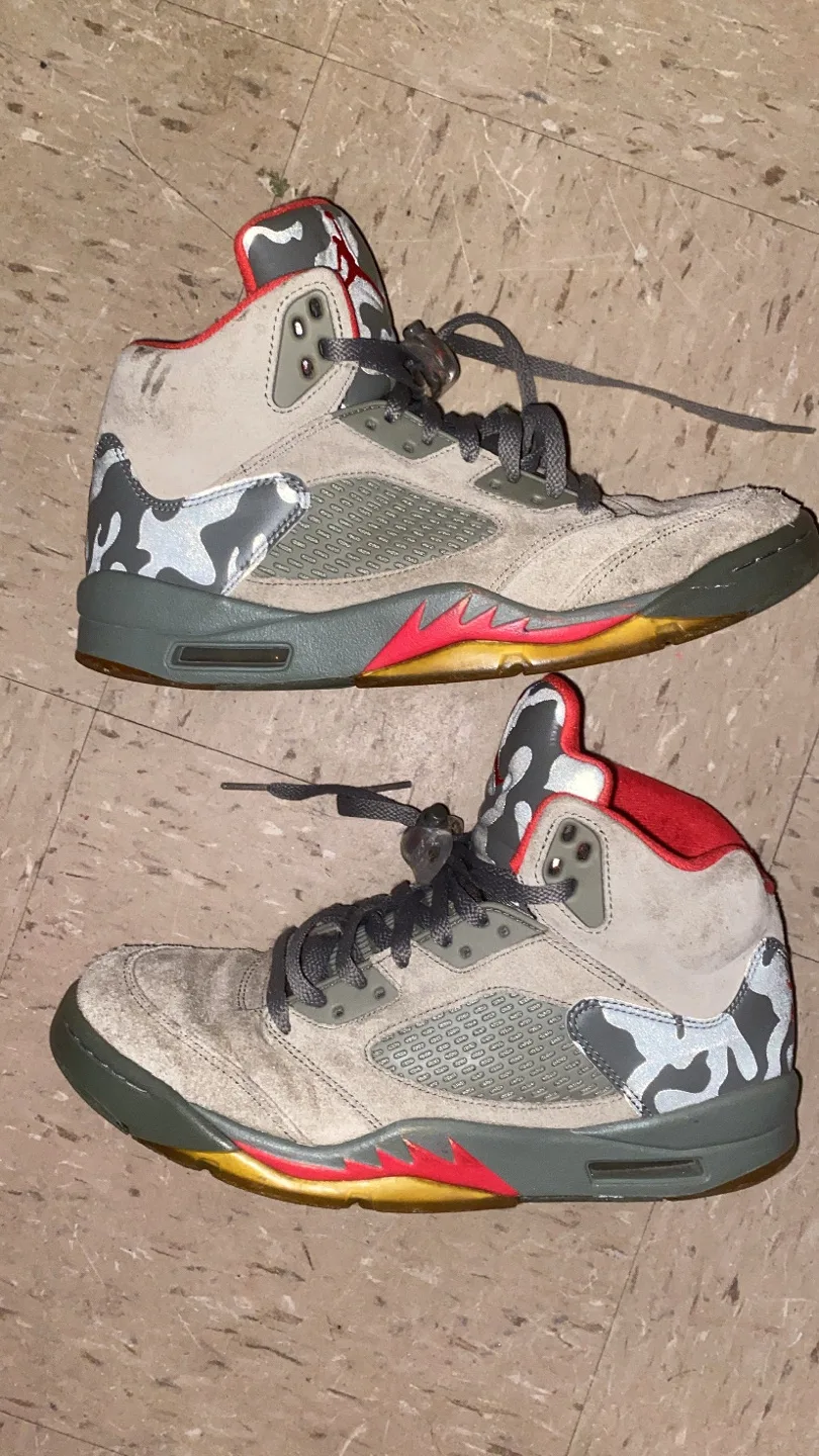 Air Jordan 5 Retro Raging Bull image indicator(2)