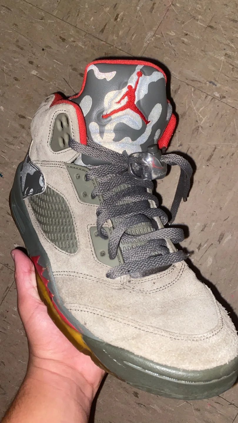 Air Jordan 5 Retro Raging Bull image indicator(3)