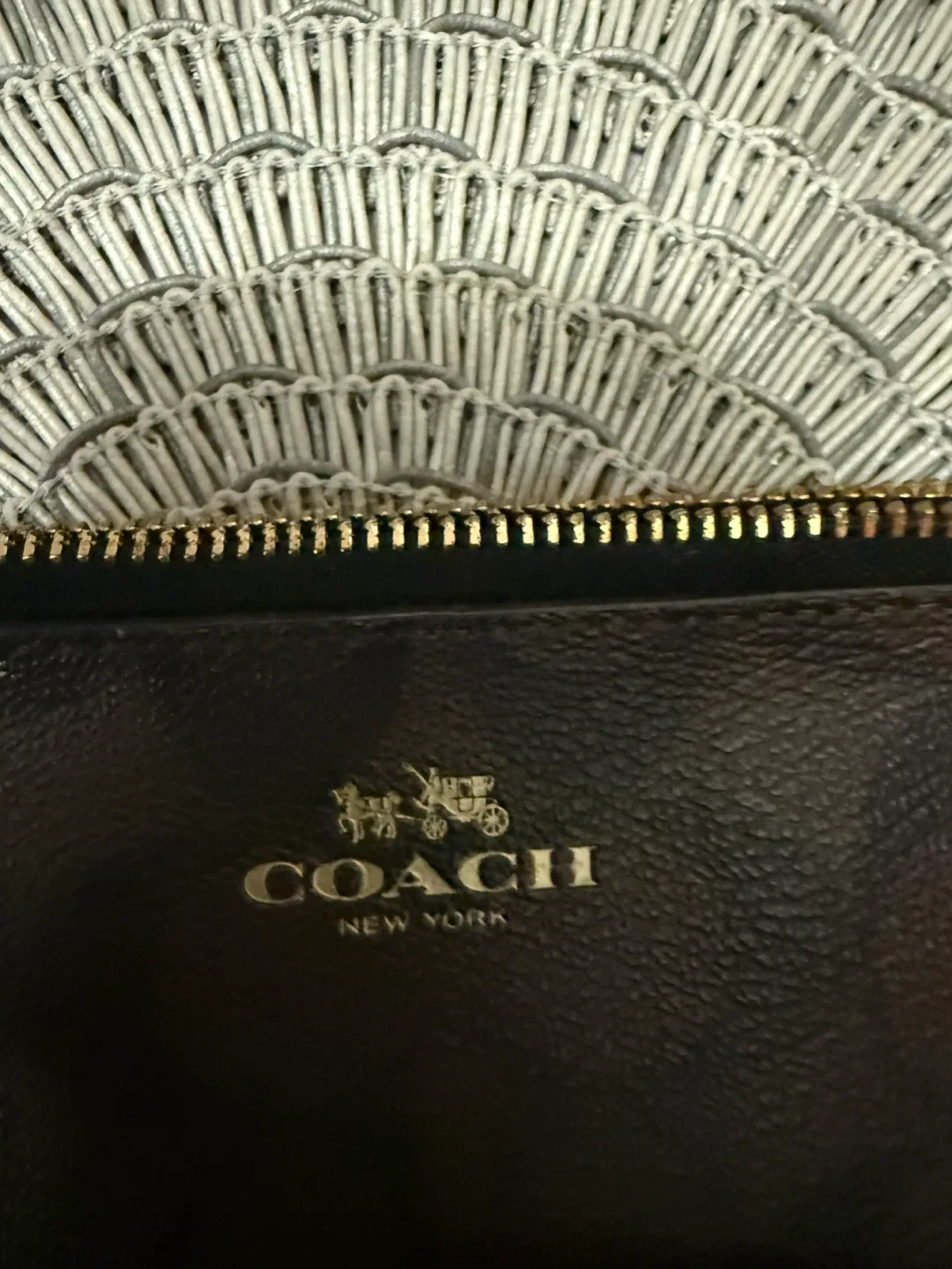 Coach Wristlet image indicator(3)