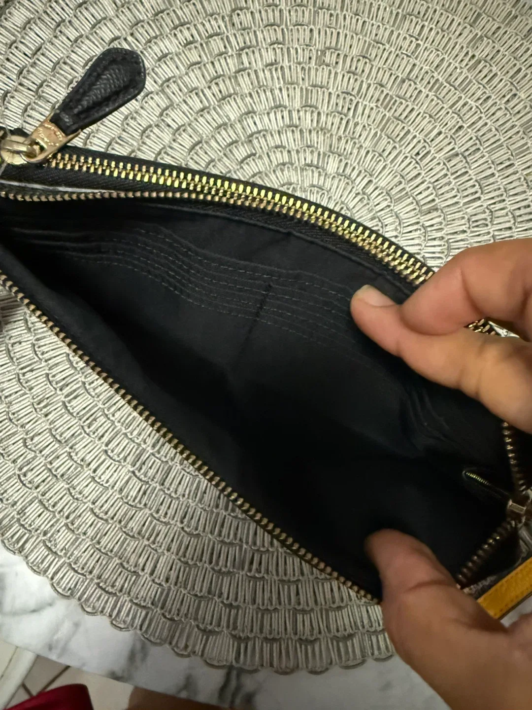 Coach Wristlet image indicator(6)