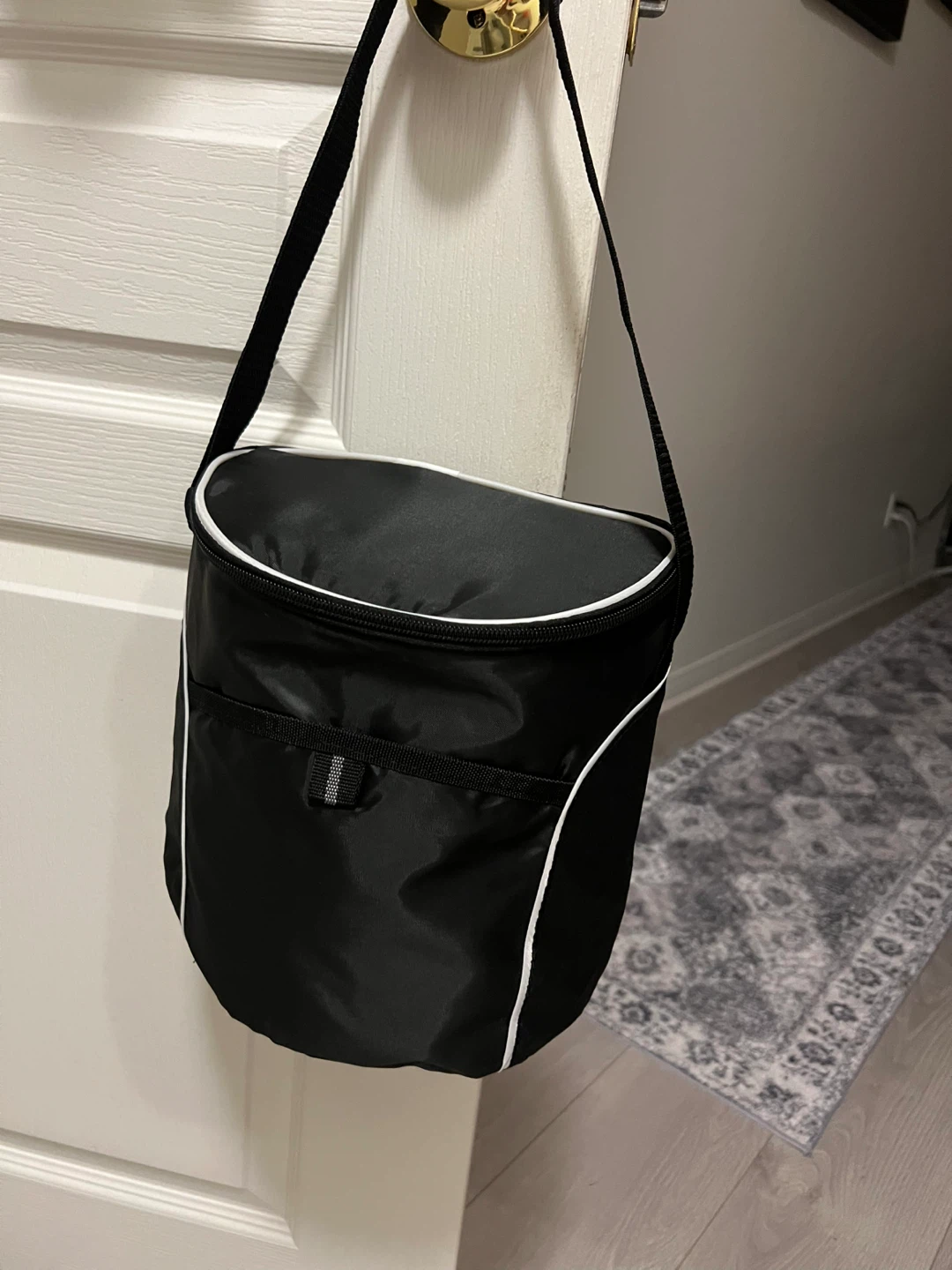 Black Insulated Lunch Bag - New!