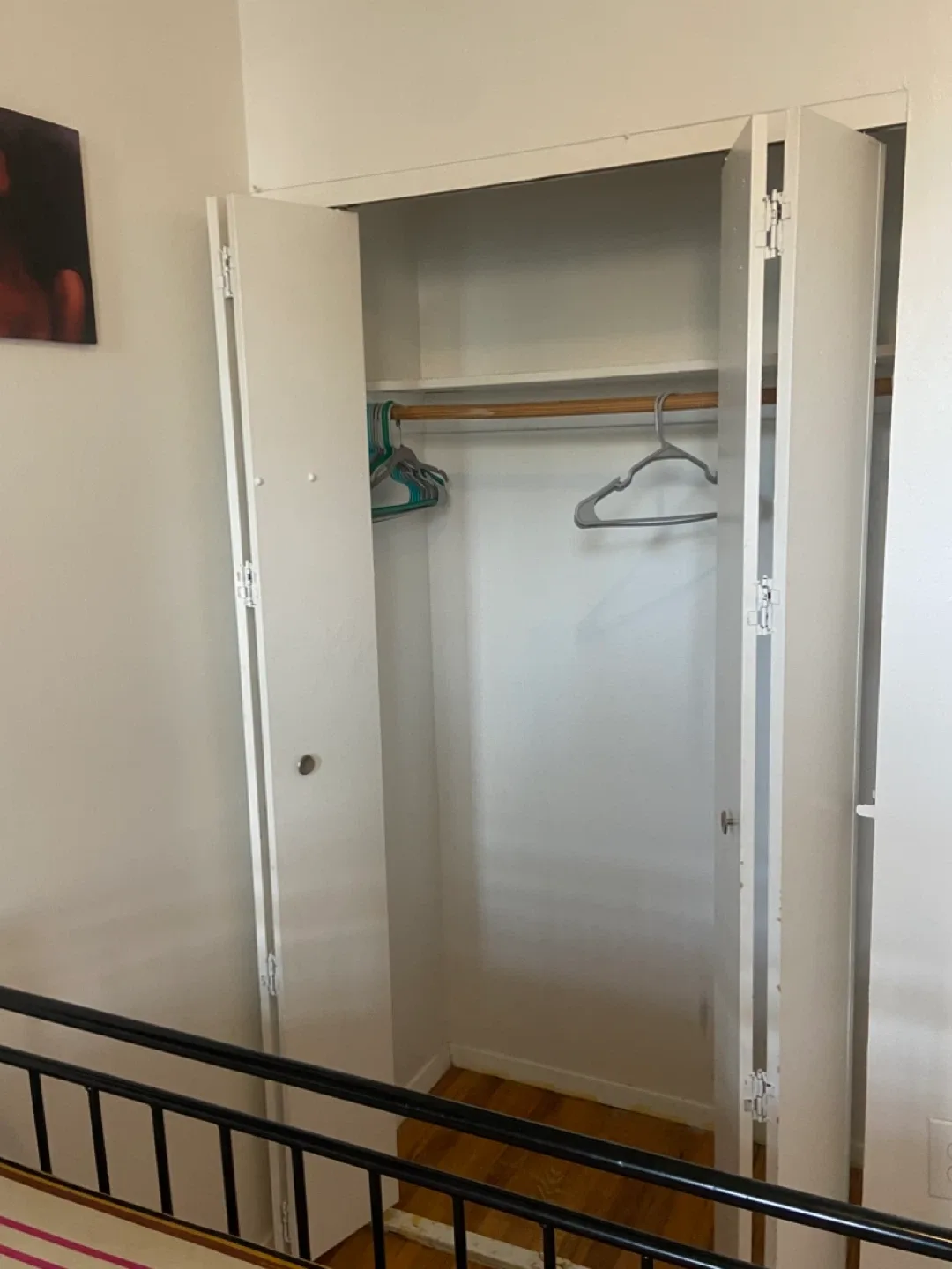 Renting a 1 bedroom inn a 2 bedroom apartment image indicator(8)