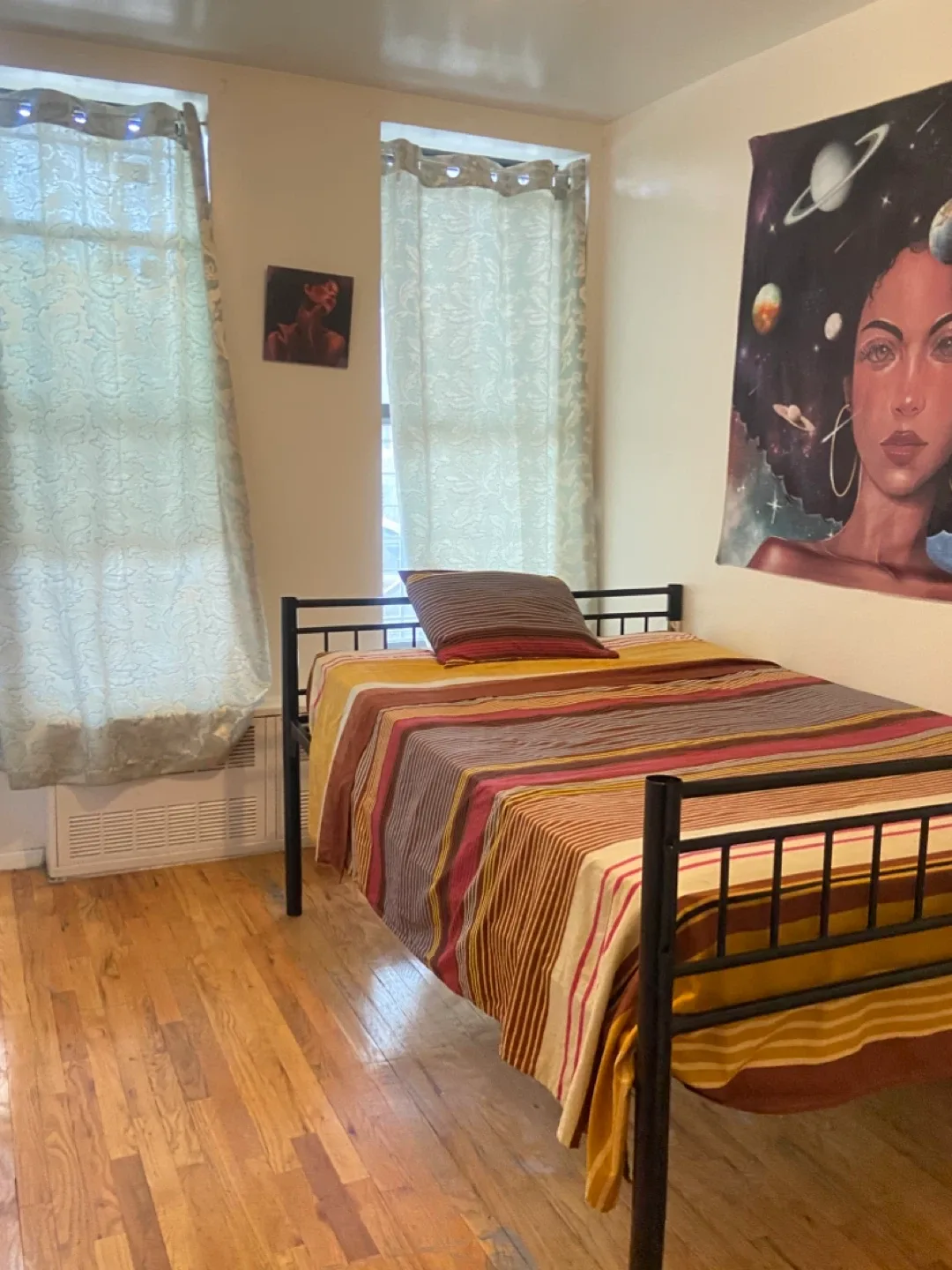 Renting a 1 bedroom inn a 2 bedroom apartment image indicator(10)