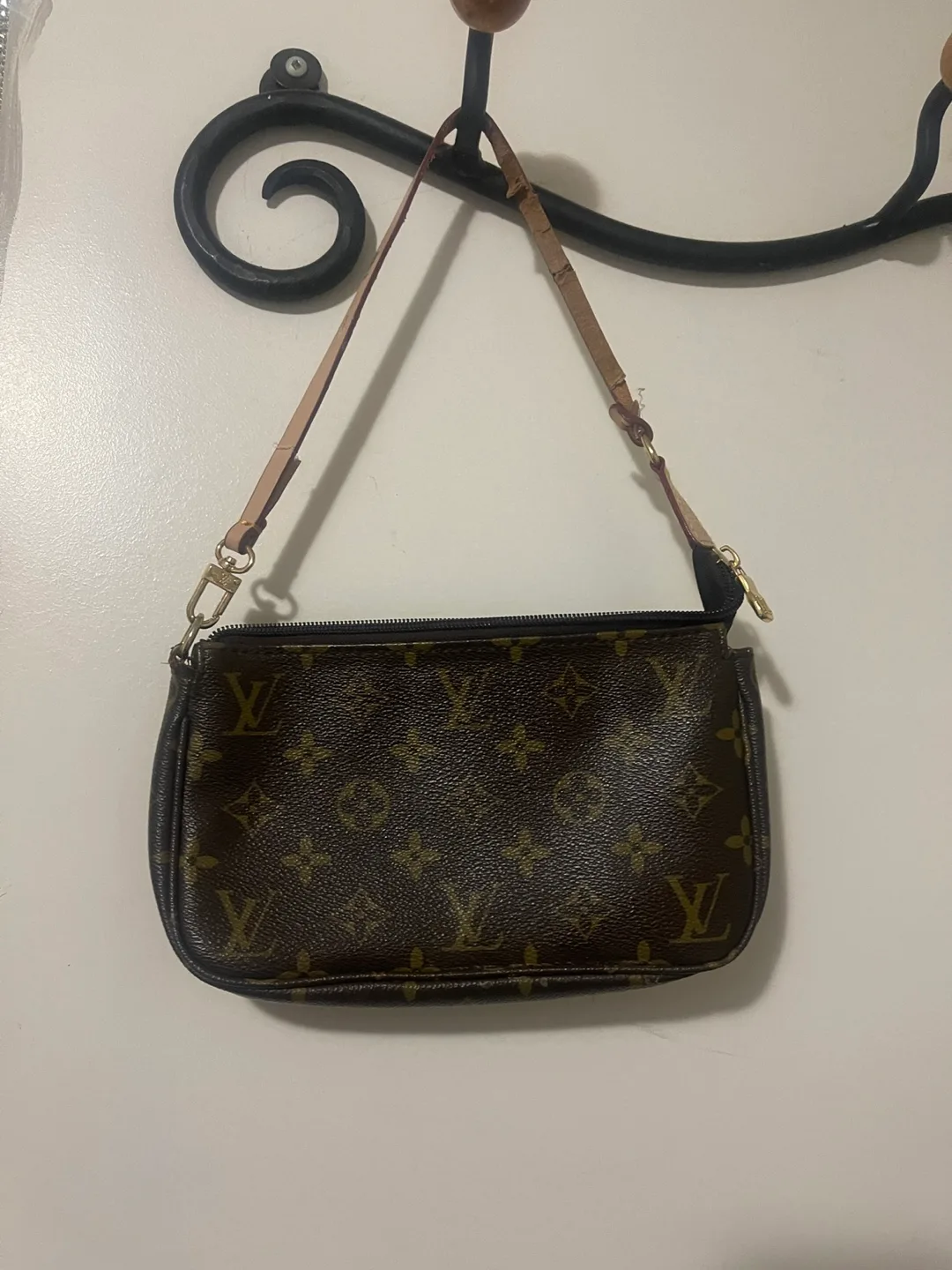 Louis Vuitton Mini Pochette Accessoires thumbnail