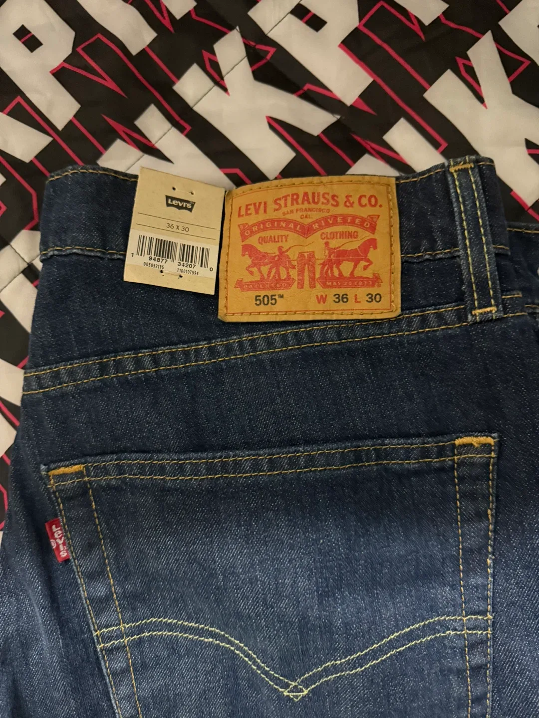 Levi's 505 Jeans, Size 36x30 thumbnail