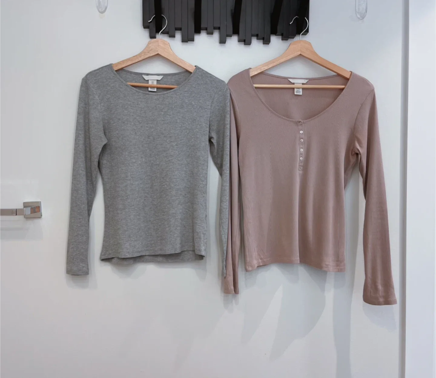 Women’s H&M Long Sleeve Top - Size M thumbnail