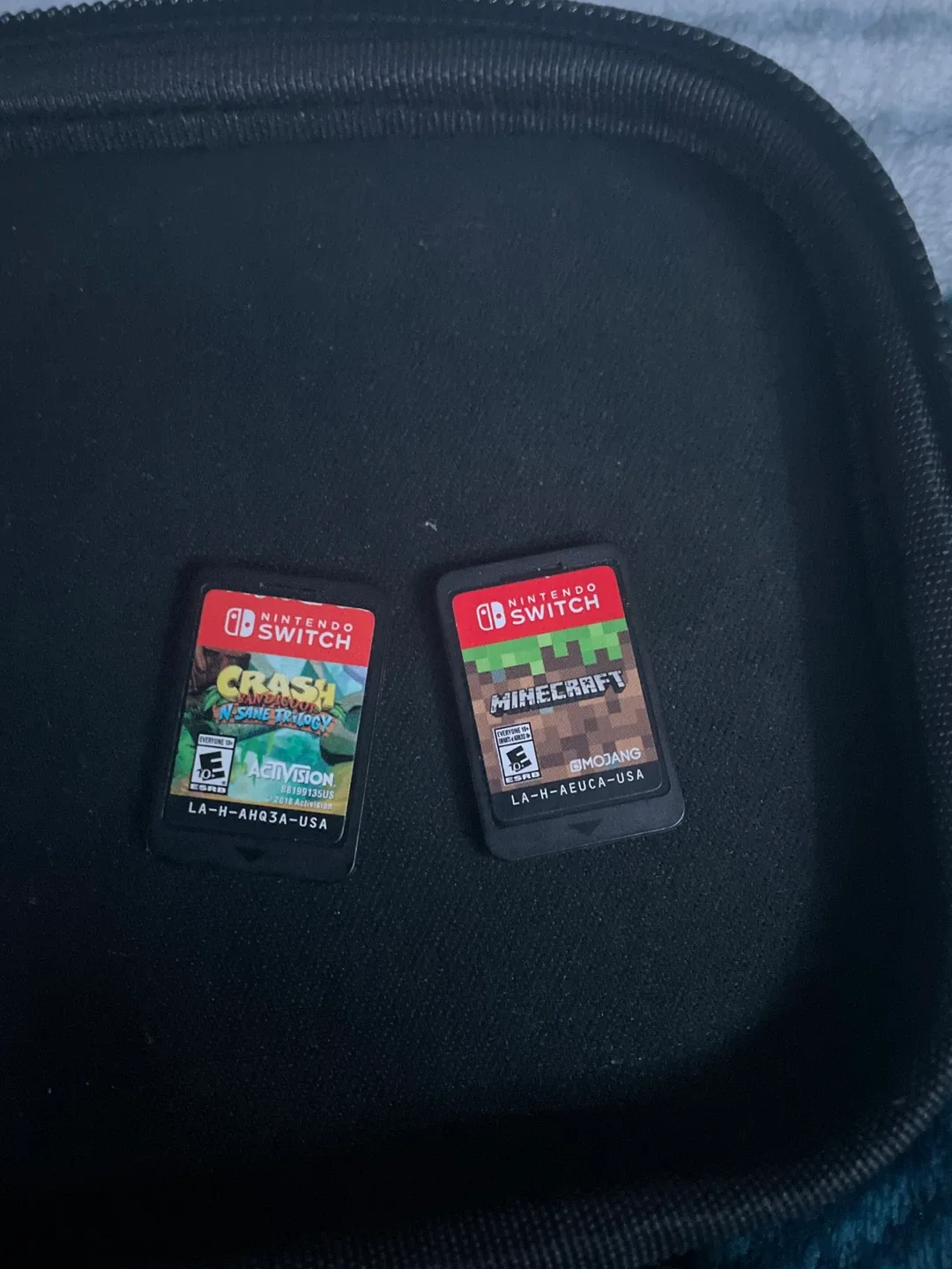 Nintendo Switch Lite with games and case image indicator(4)