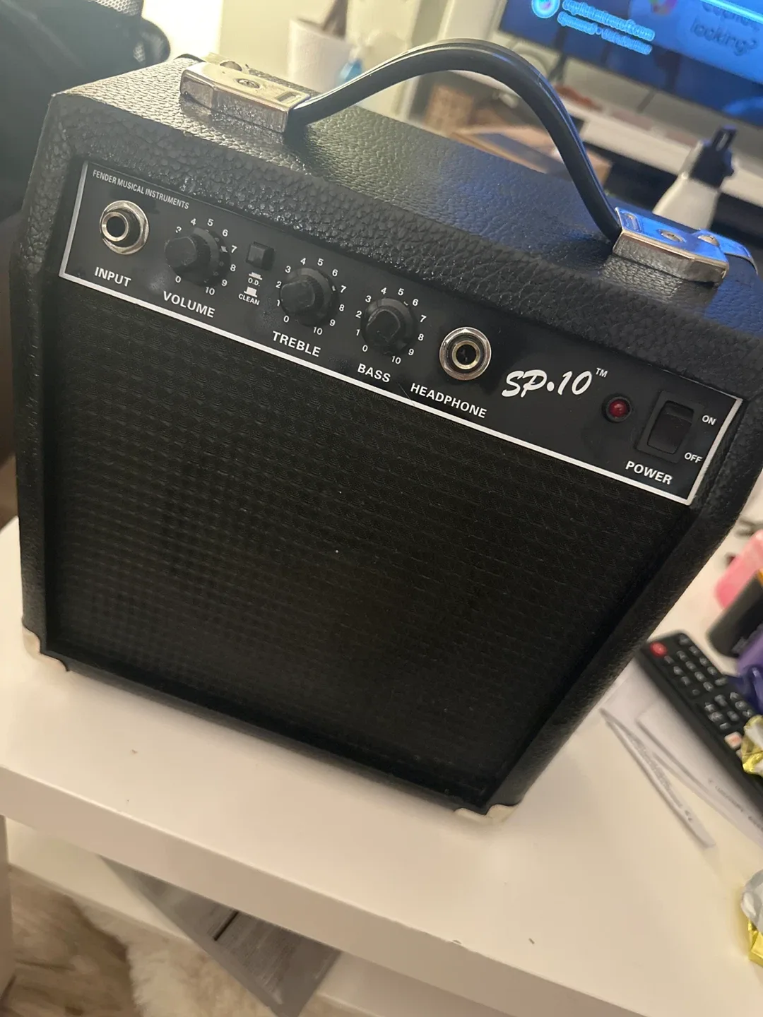 Fender SP.10 Guitar Amplifier thumbnail